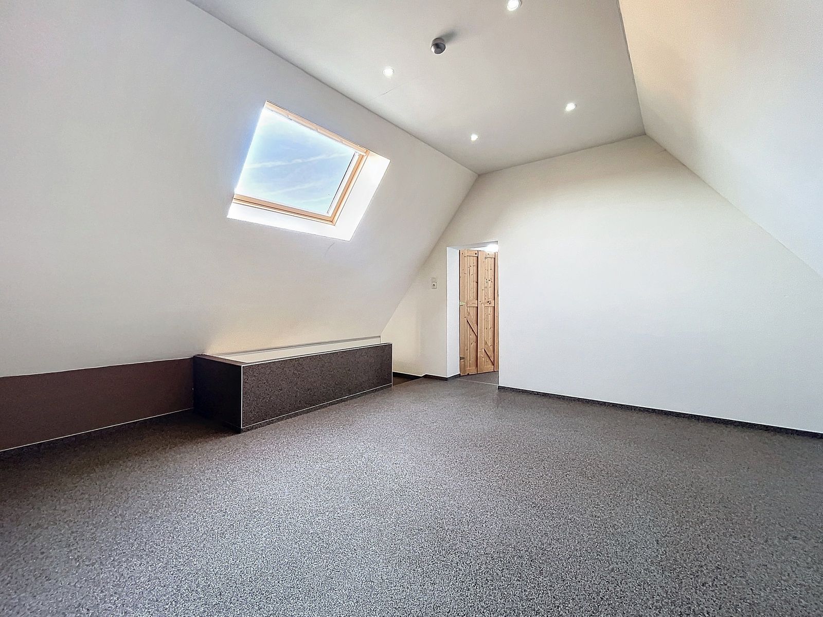Ruime - instapklare en zuinige woning mét veel bergruimte foto 12