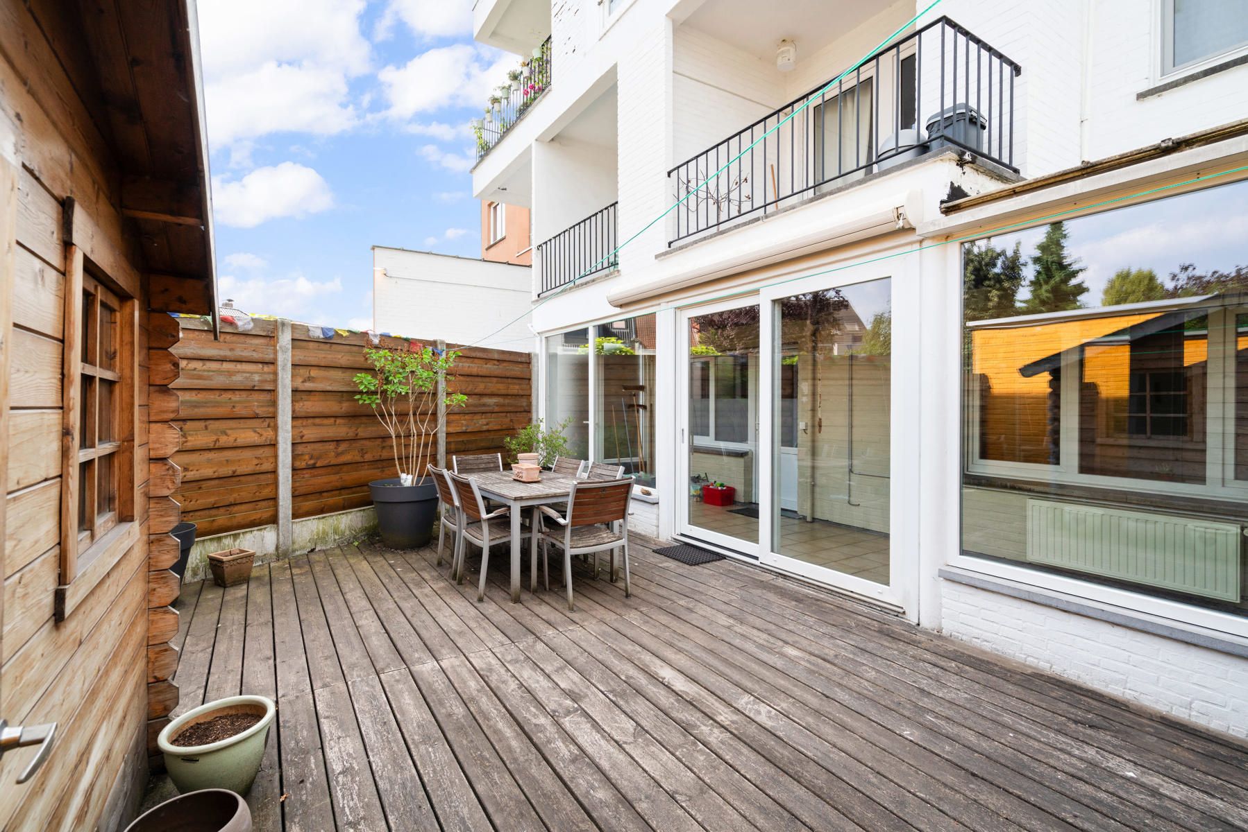 Ruim gelijkvloers appartement met tuin en garage foto 17