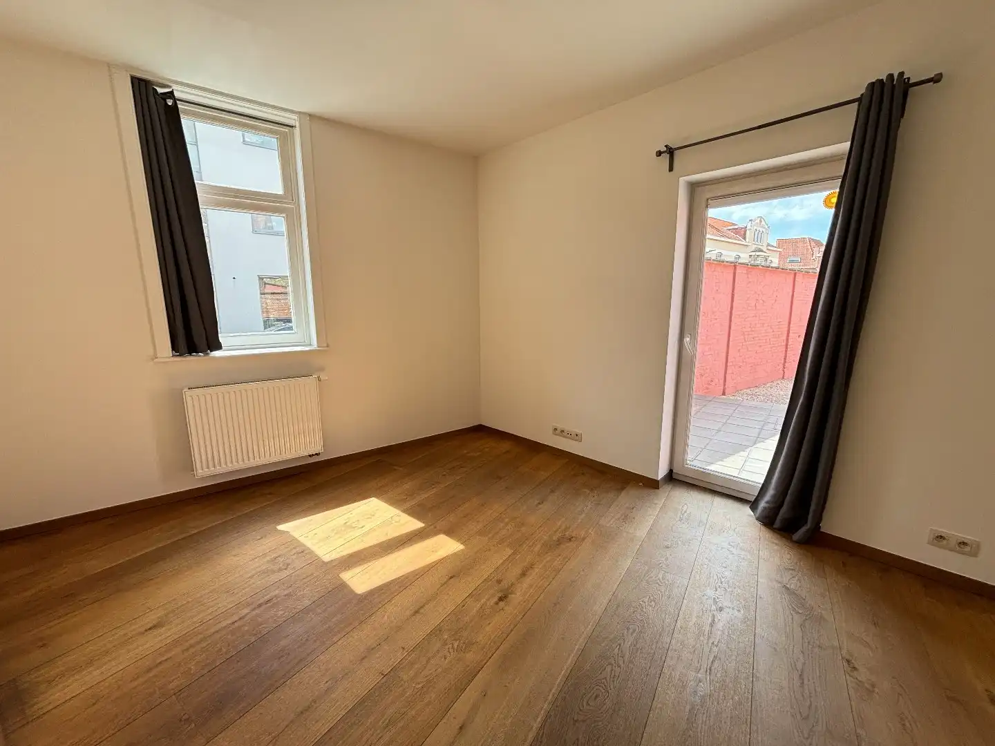 Modern appartement met 2 slaapkamers en ruim  terras foto 9