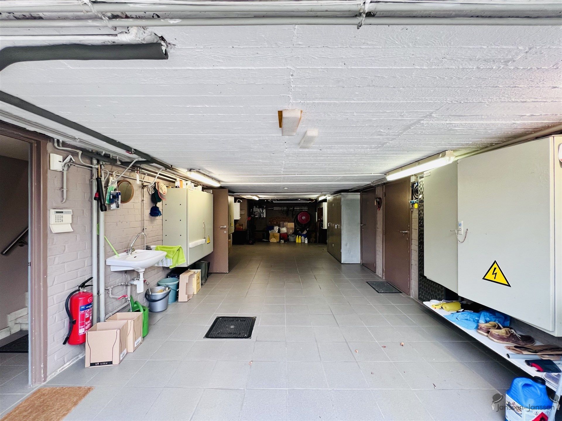 Authentieke villawoning met magnifieke tuin in Vlassenbroek!  foto 24