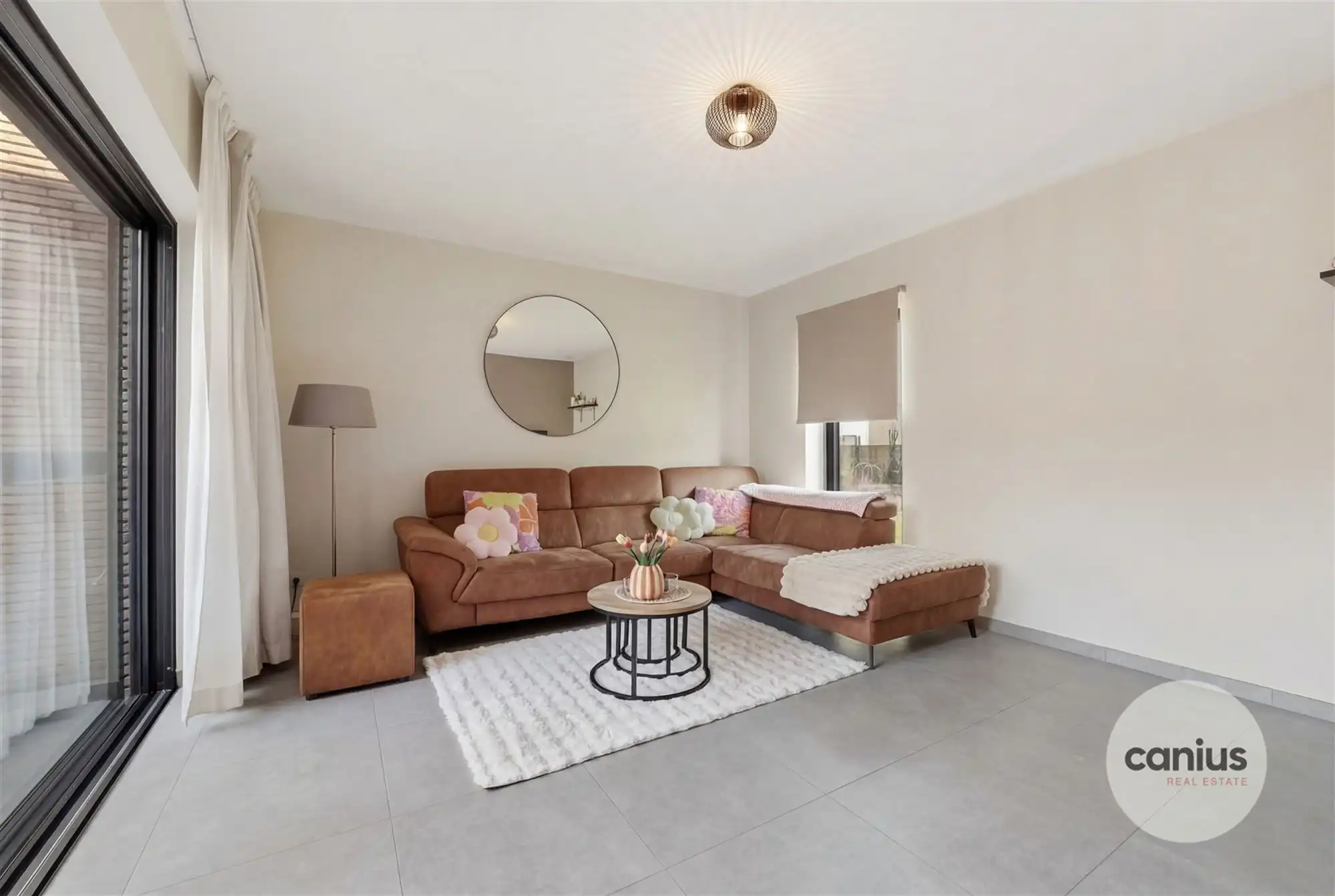 KNAPPE WONING NABIJ HET CENTRUM foto 3