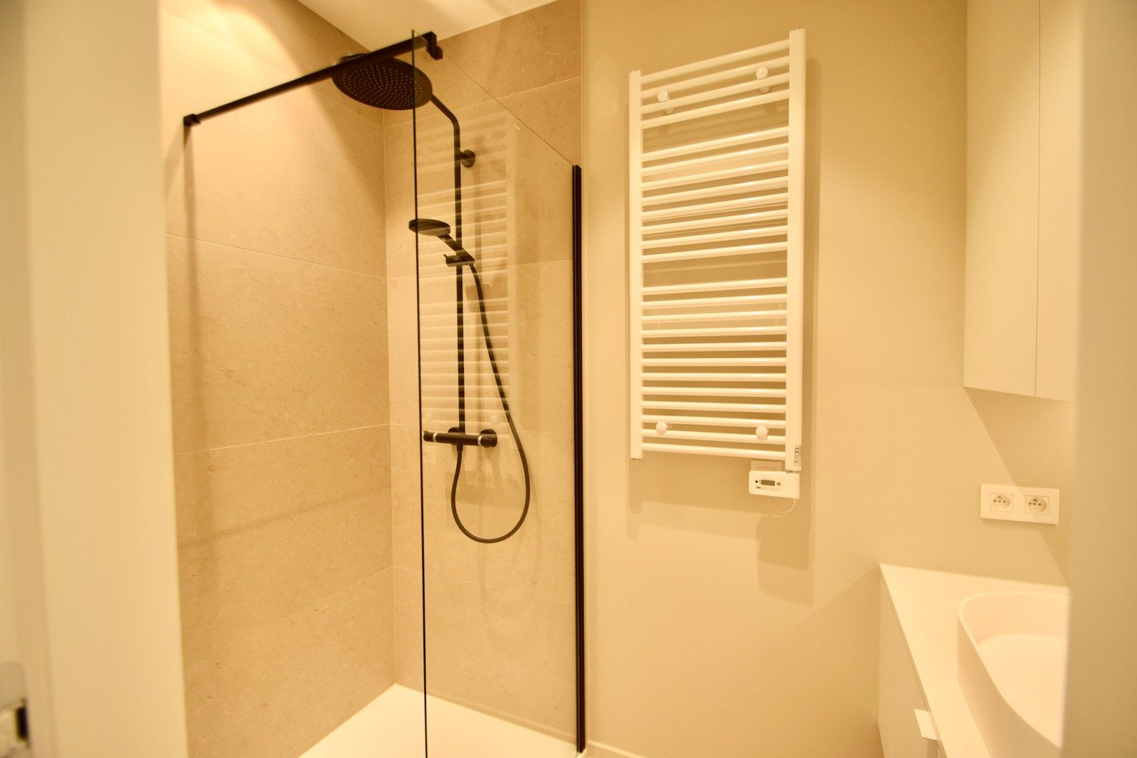 Prachtig nieuwbouw appartement met zijdelings zeezicht in het centrum van Knokke. foto 11