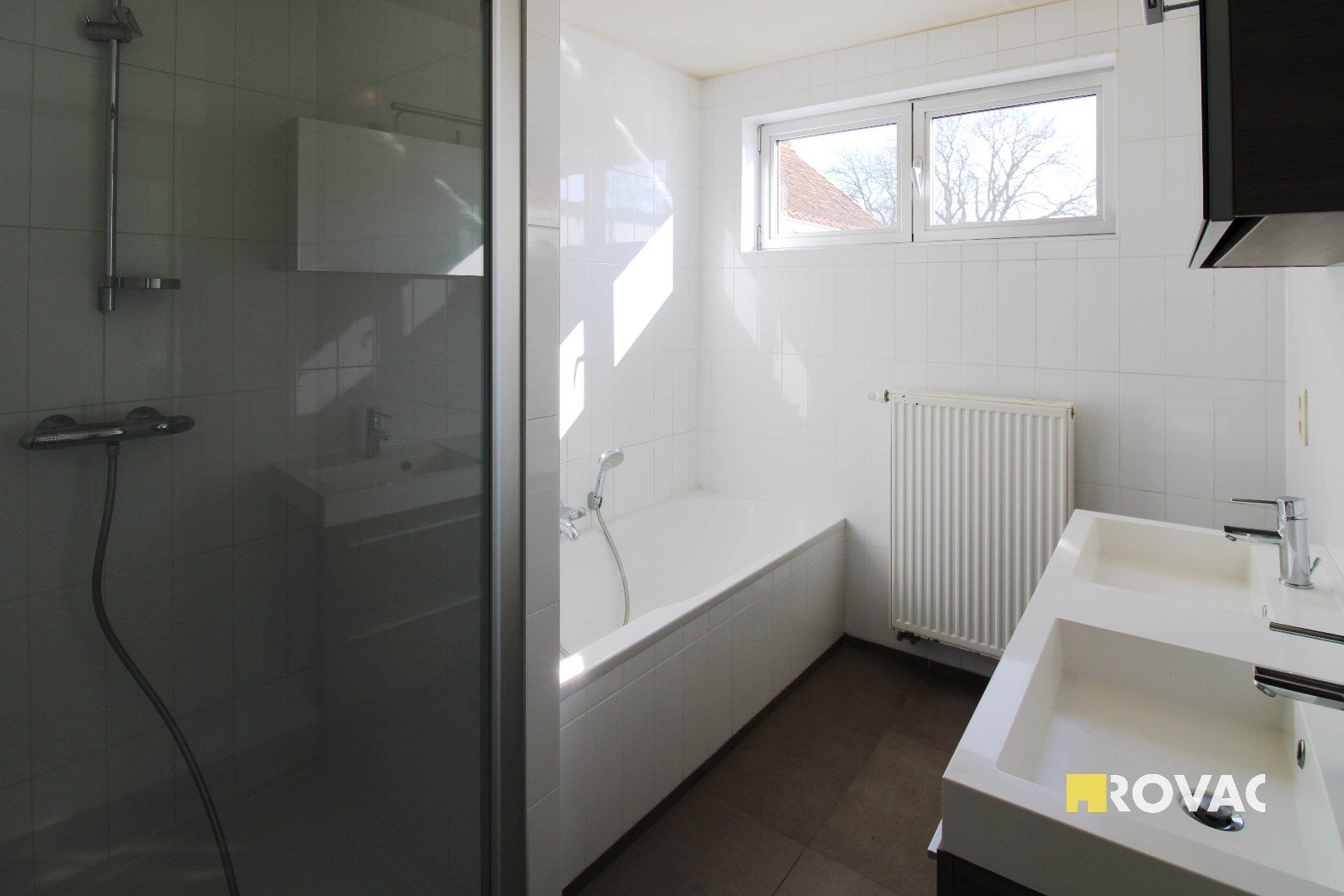 Centraal gelegen appartement op de 1ste verdieping met 2 grote terrassen! foto 17