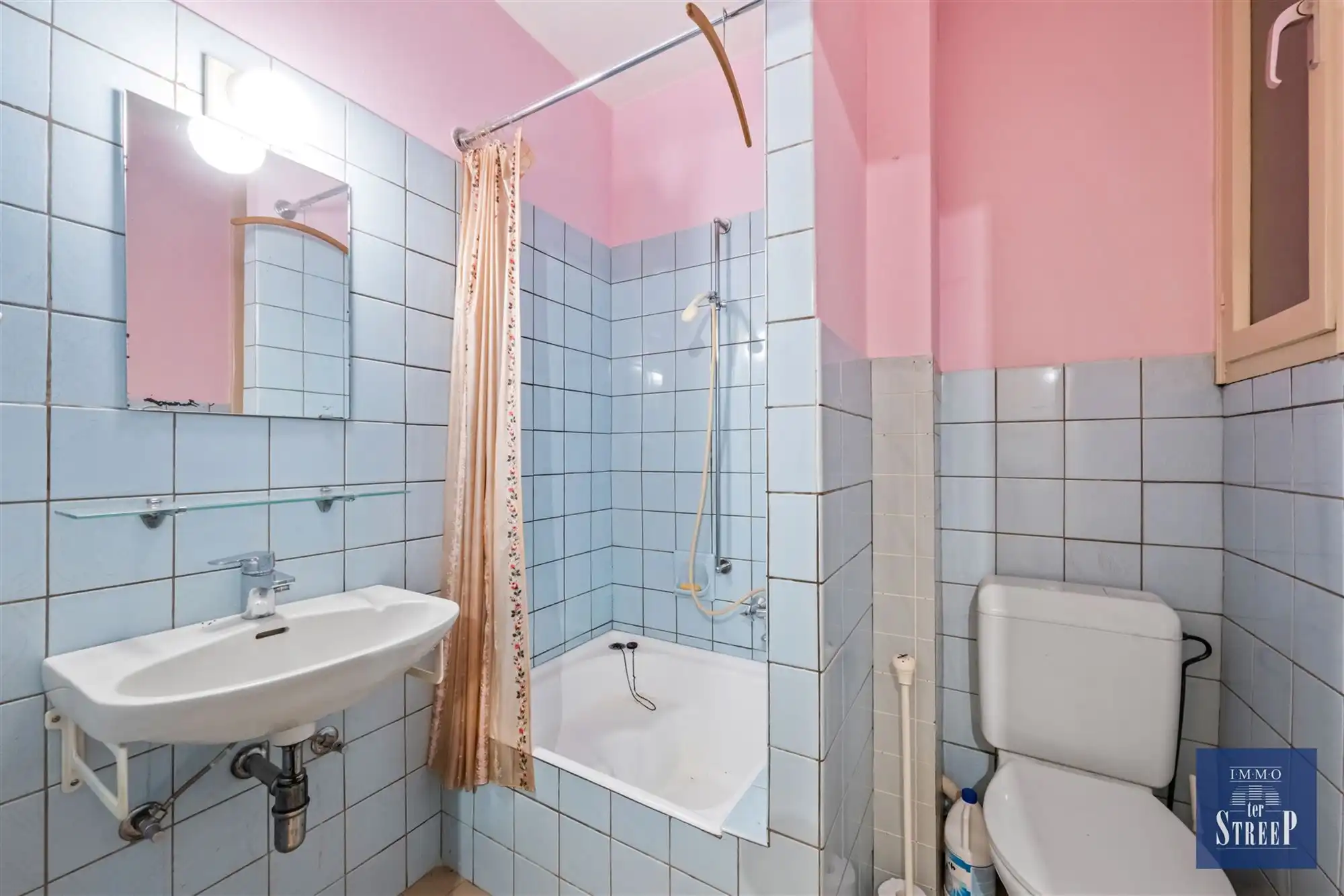 Appartement met 2 slaapkamers en parking in de residentie foto 12