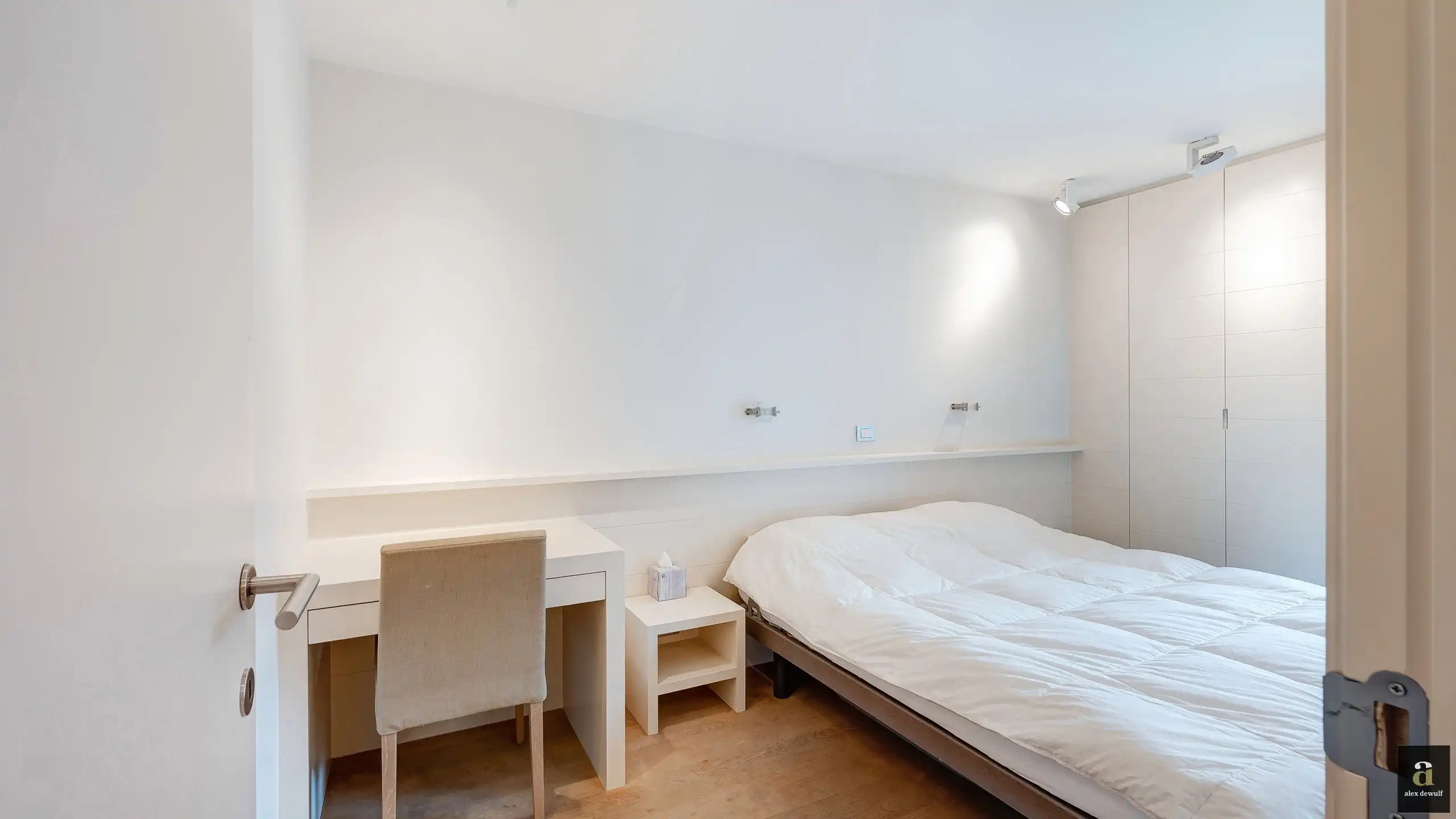 Aangenaam lichtrijk appartement met drie slaapkamers en westgericht terras. foto 20