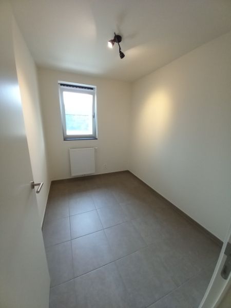 LICHTRIJK TWEE SLAAPKAMER APPARTEMENT TE HUUR foto 5