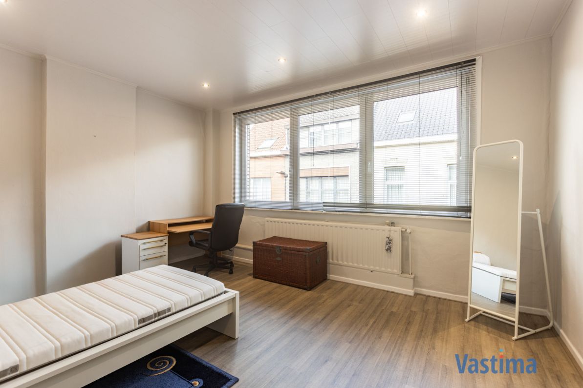 Volledig gerenoveerde rijwoning met 3 slaapkamers nabij centrum Aalst foto 19