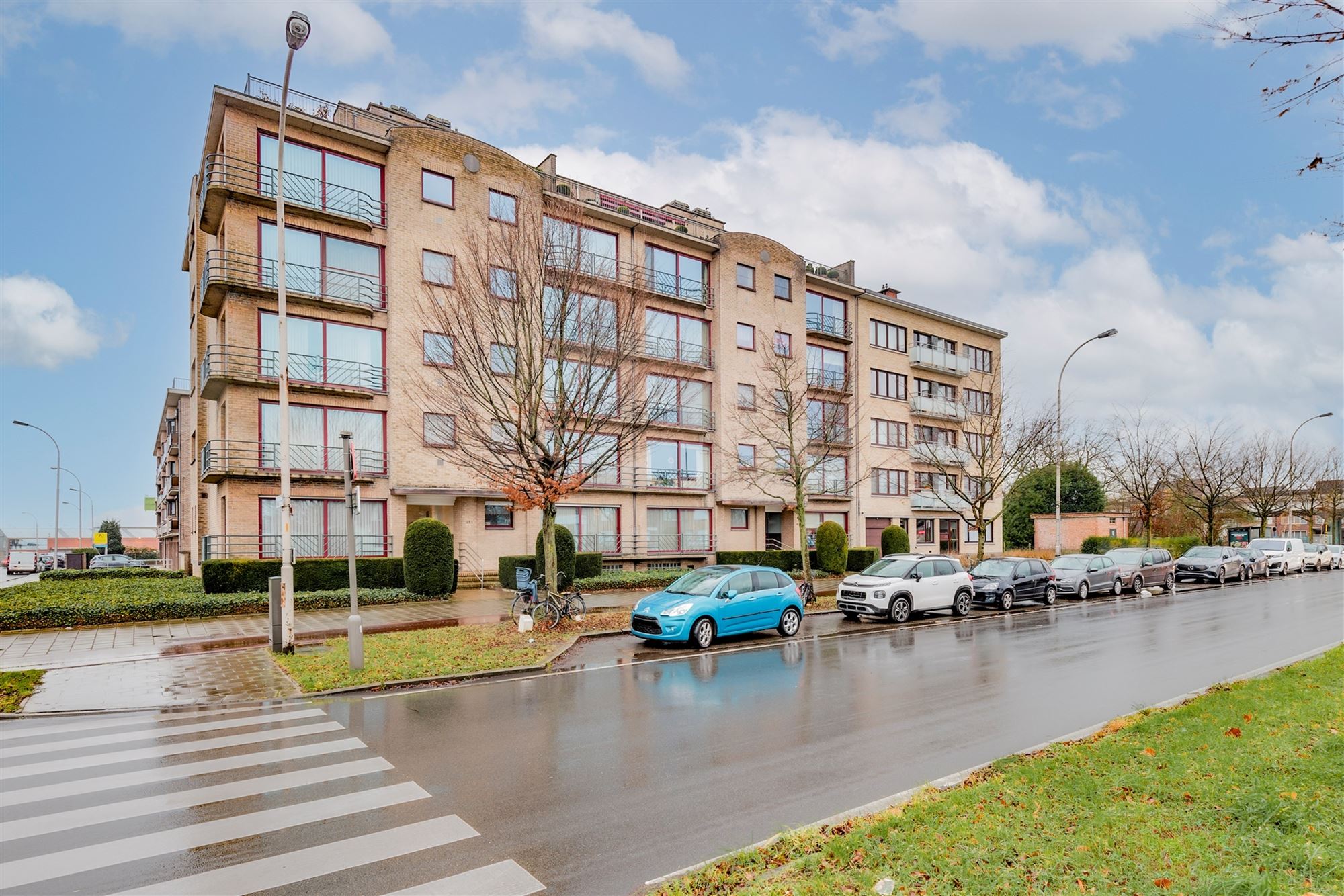 Energiezuinig en instapklaar appartement met parking foto {{pictureIndex}}