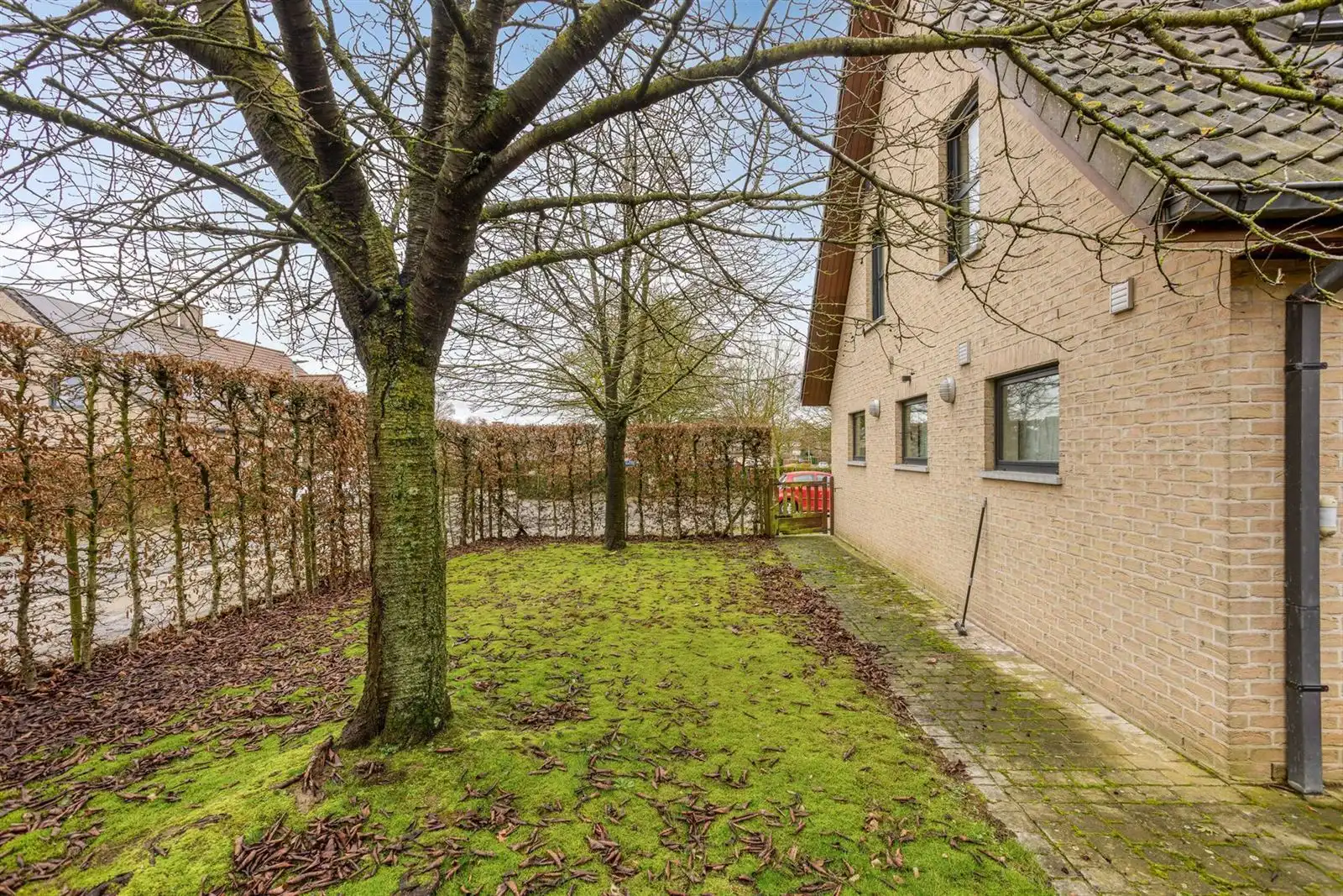 Instapklare villa met 4 kamers en garage op 6a 79ca foto 25