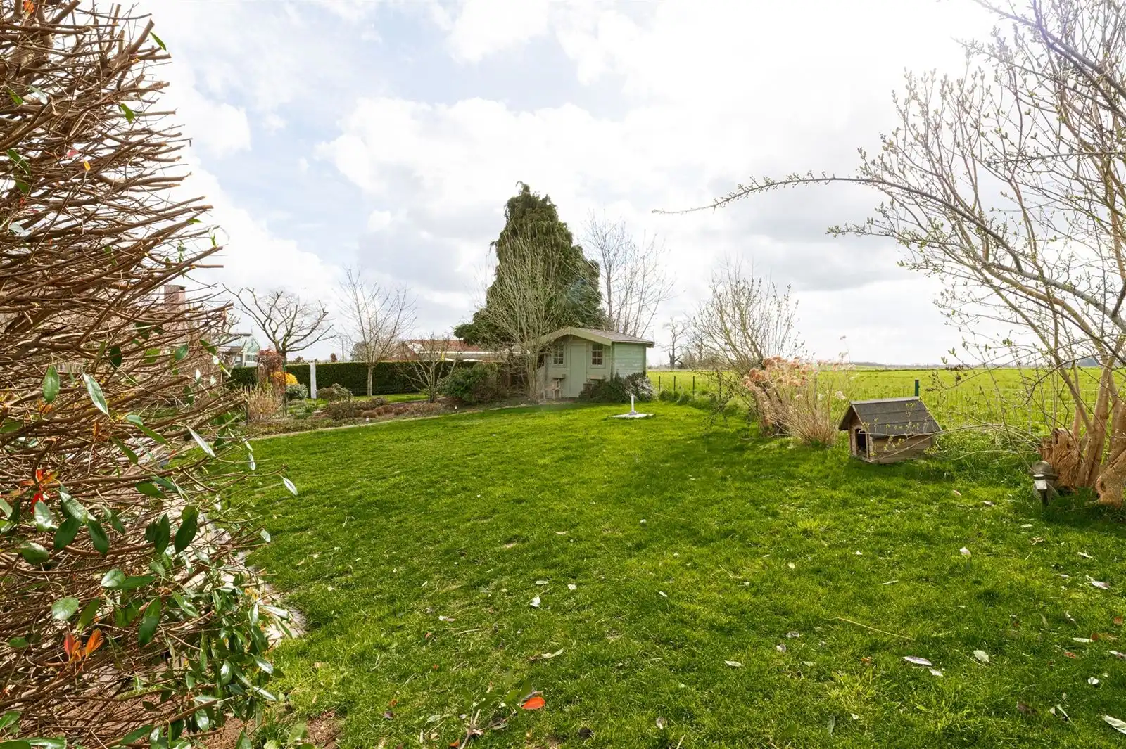 Villa in doodlopend straatje op wandelafstand van centrum foto 13