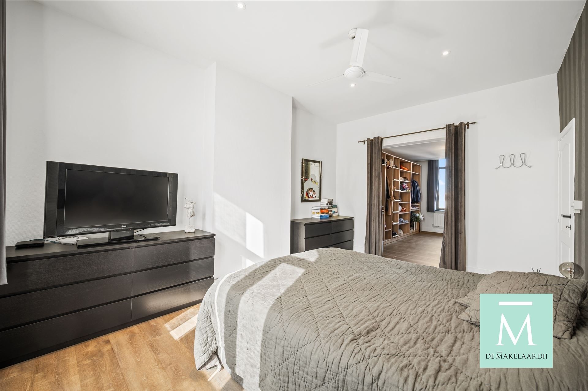 Prachtige handelswoning met overdekte garage nabij de vaart te Mechelen foto 17