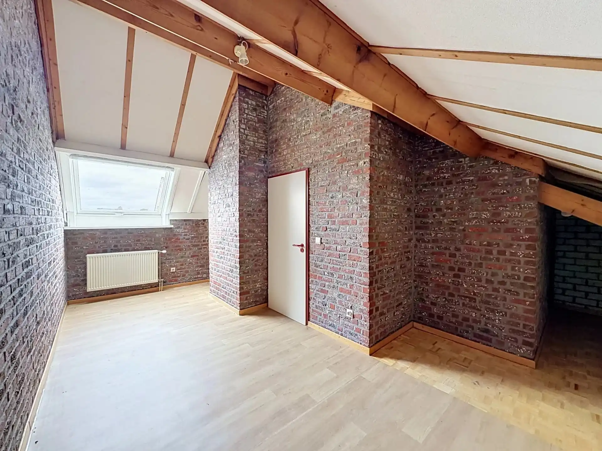 Verrassend ruime woning met 4 slaapkamers en mogelijke praktijkruimte foto 31