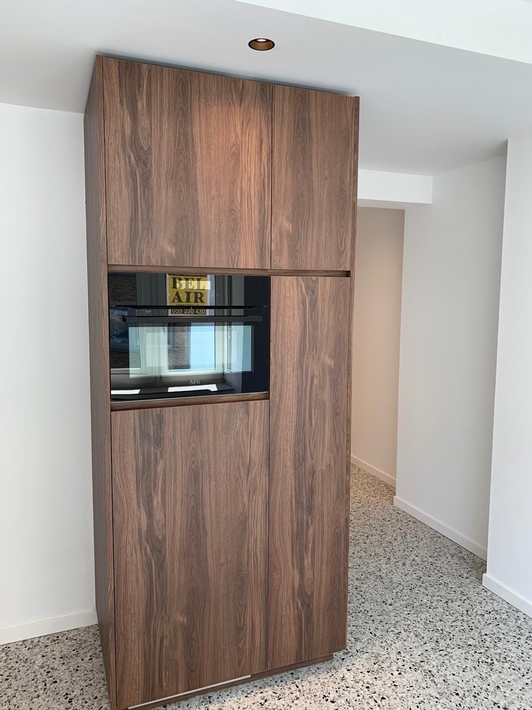 Gerenoveerd éénslaapkamerappartement centrum Oostende foto 6