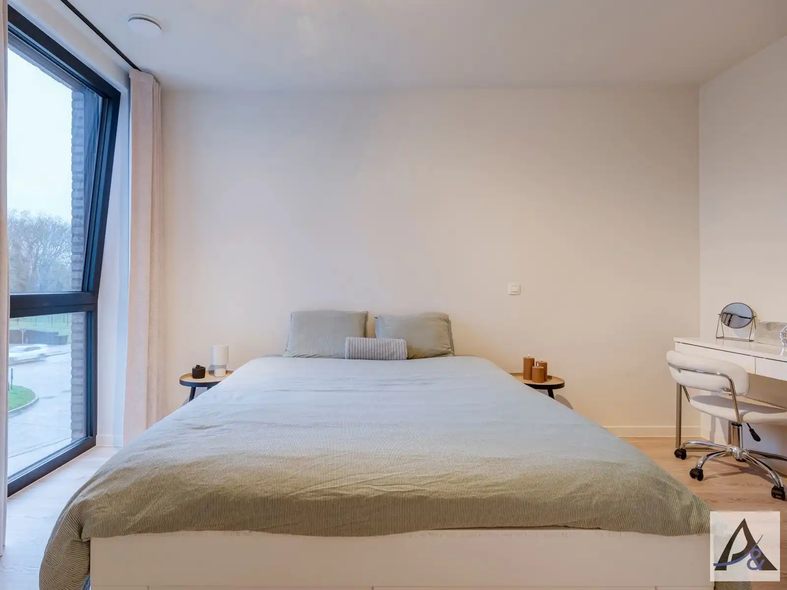 Appartement met 2 slaapkamers, ondergrondse autostaanplaats en kelderberging foto 24