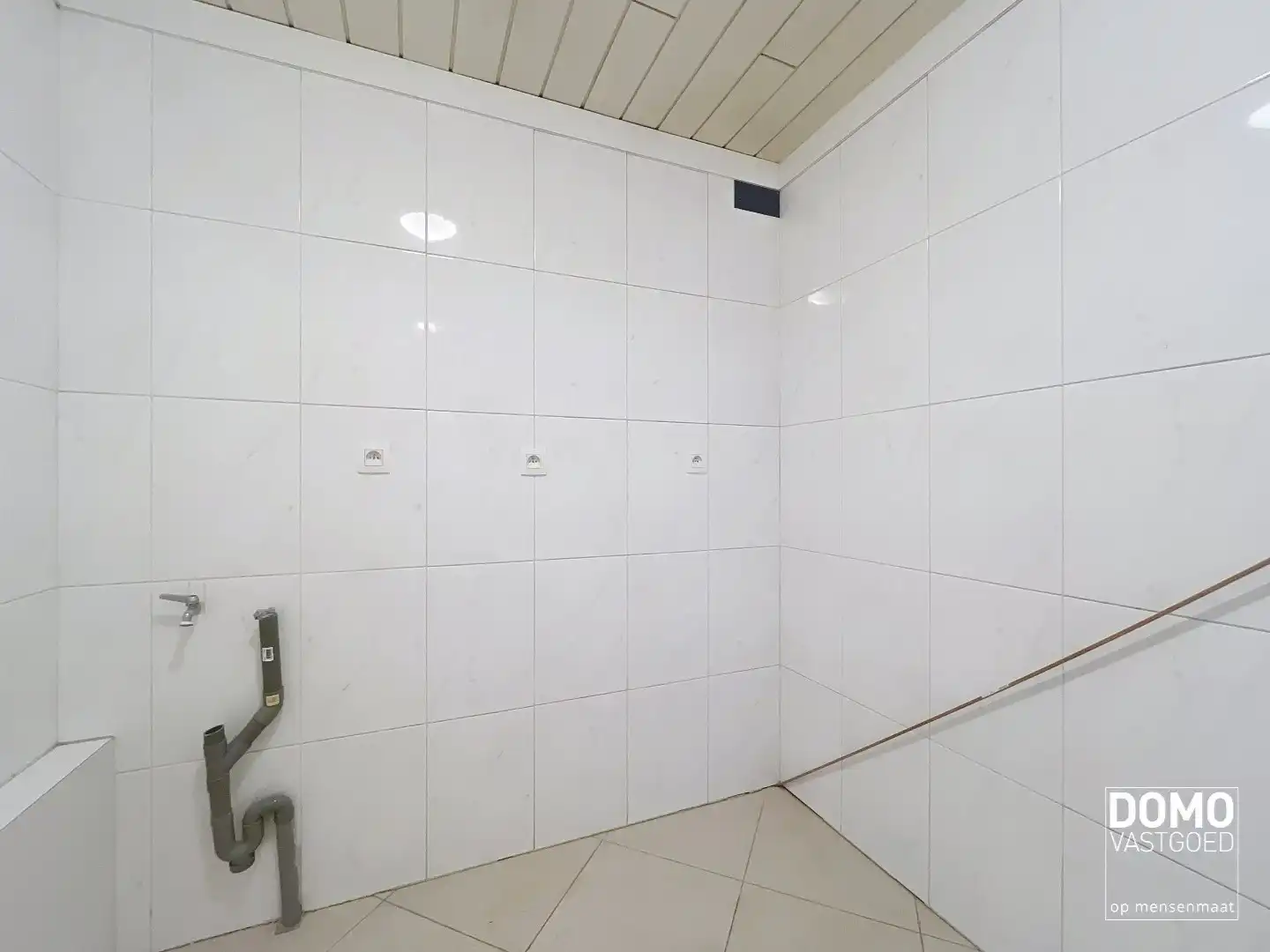 INSTAPKLAAR  DUPLEXAPPARTEMENT MET 2 SLAAPKAMERS OP GOEDE LOCATIE IN KURINGEN foto 12