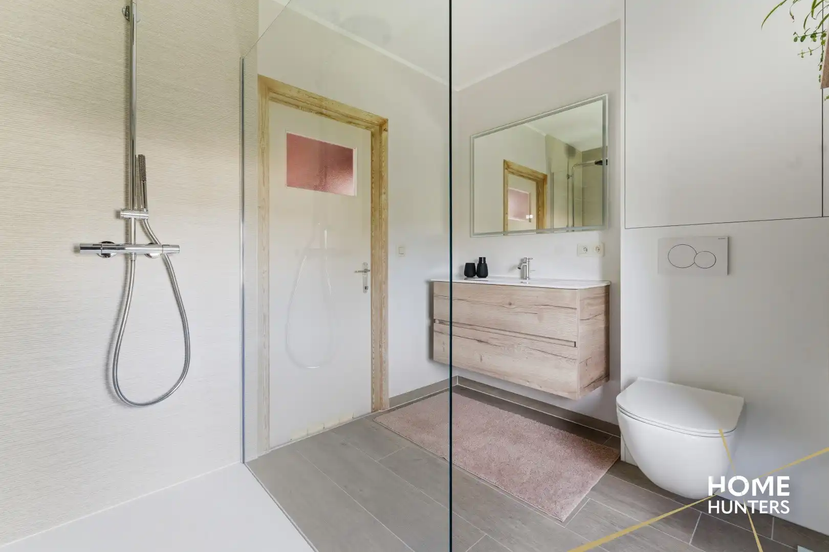 Ruim wonen in alle rust: halfopen woning met 4 slaapkamers in Ieper foto 13