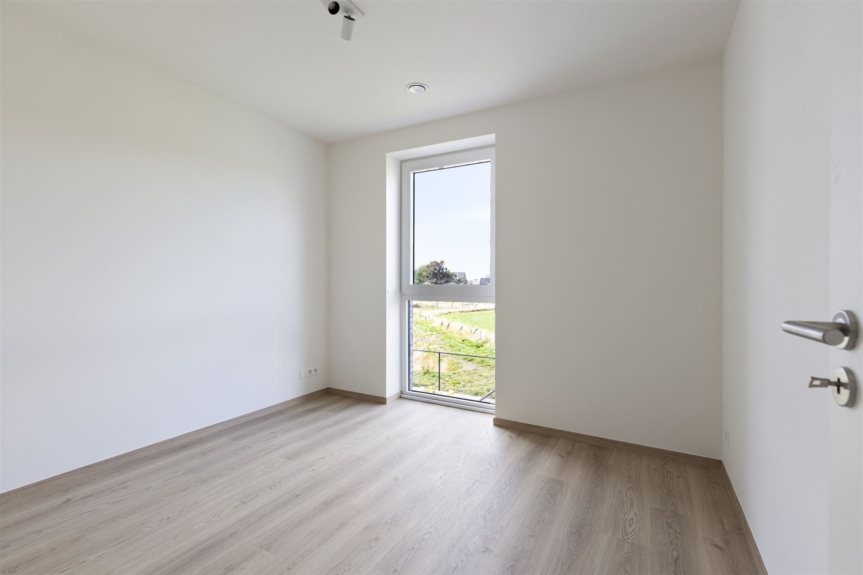 Stijlvolle nieuwbouwwoning foto 13