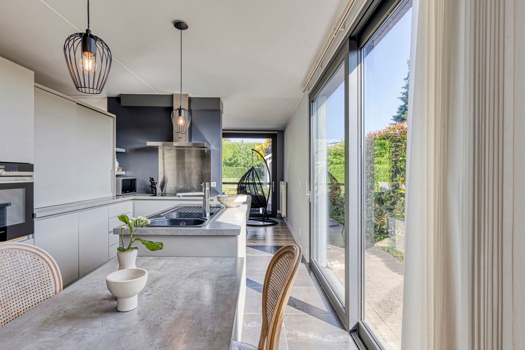 INSTAPKLARE FAMILIEWONING (4 SLAAPKAMERS + BUREAU) TE KOOP foto 6