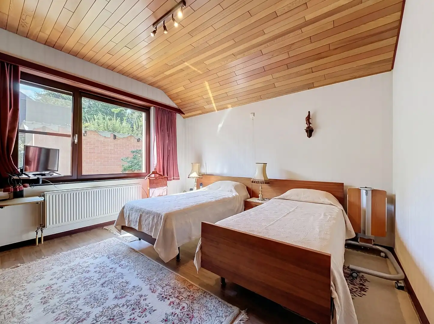 Charmante vrijstaande villa met 3 slaapkamers, ruime zolder en zonnig perceel van 1.500 m² foto 18