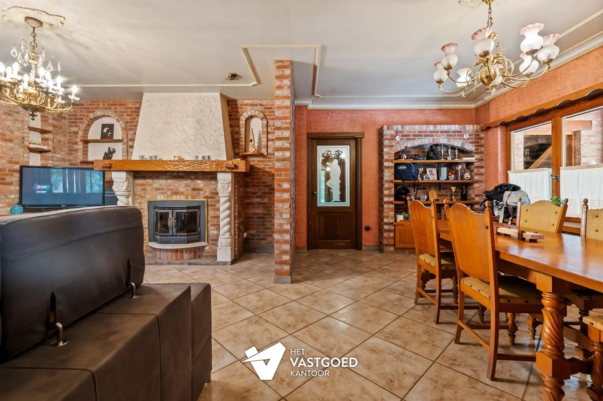 GELIJKVLOERSE WONING OP PRACHTIGE LIGGING OP 3060M2 foto 10