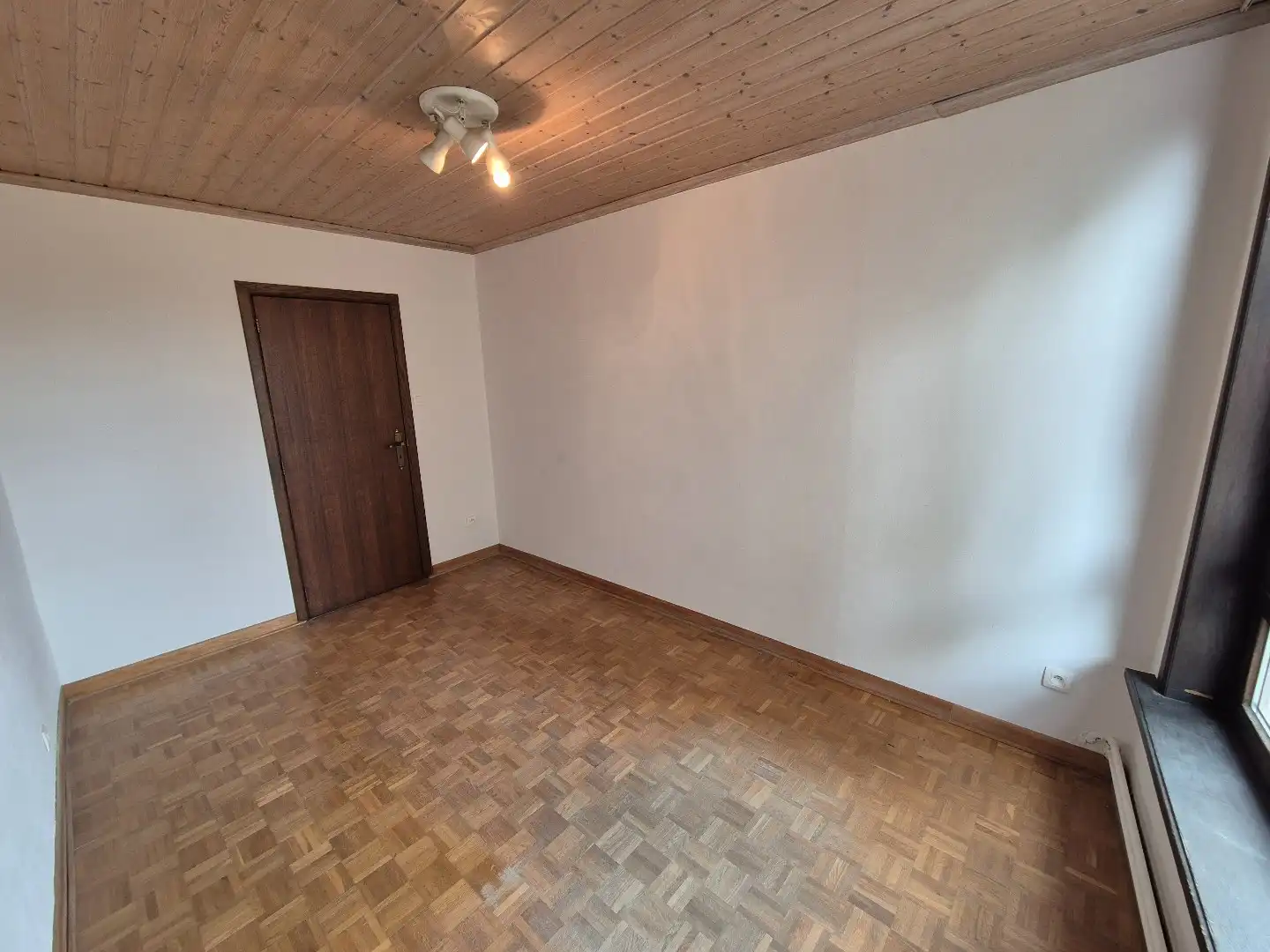 Ruim appartement met uitzonderlijk groot zonneterras in het centrum van Kortessem foto 8