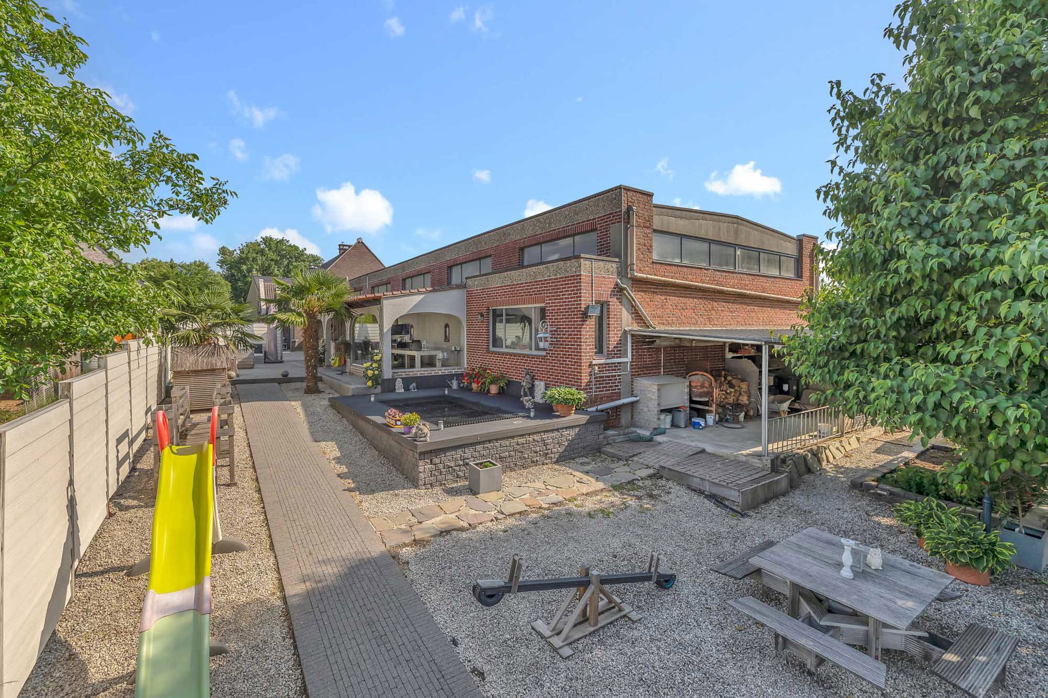 Instapklare ruime woning met loods(verkoop onder aandelen) foto 26