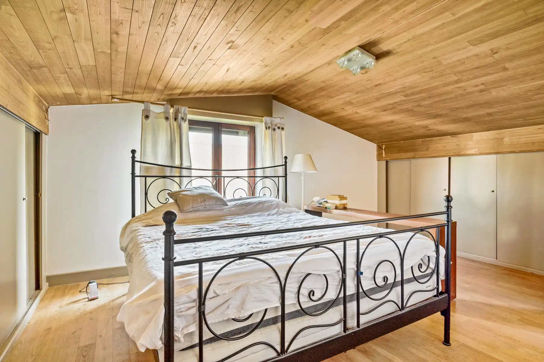 Charmante woning op zonnig perceel foto 16