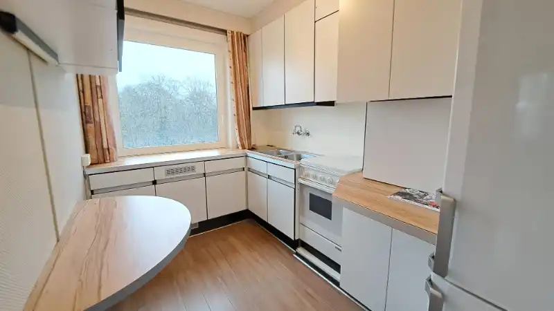 Ruim en lichtrijk 2-slaapkamerappartement met terras te koop in Sint-Michiels Brugge foto 3