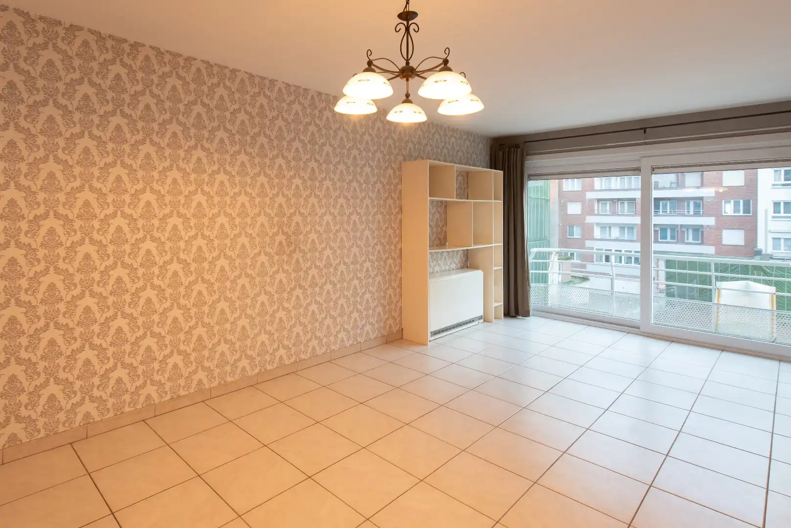 Centraal gelegen, ruim 2 slaapkamerappartement op wandelafstand van de Zeedijk. foto 4