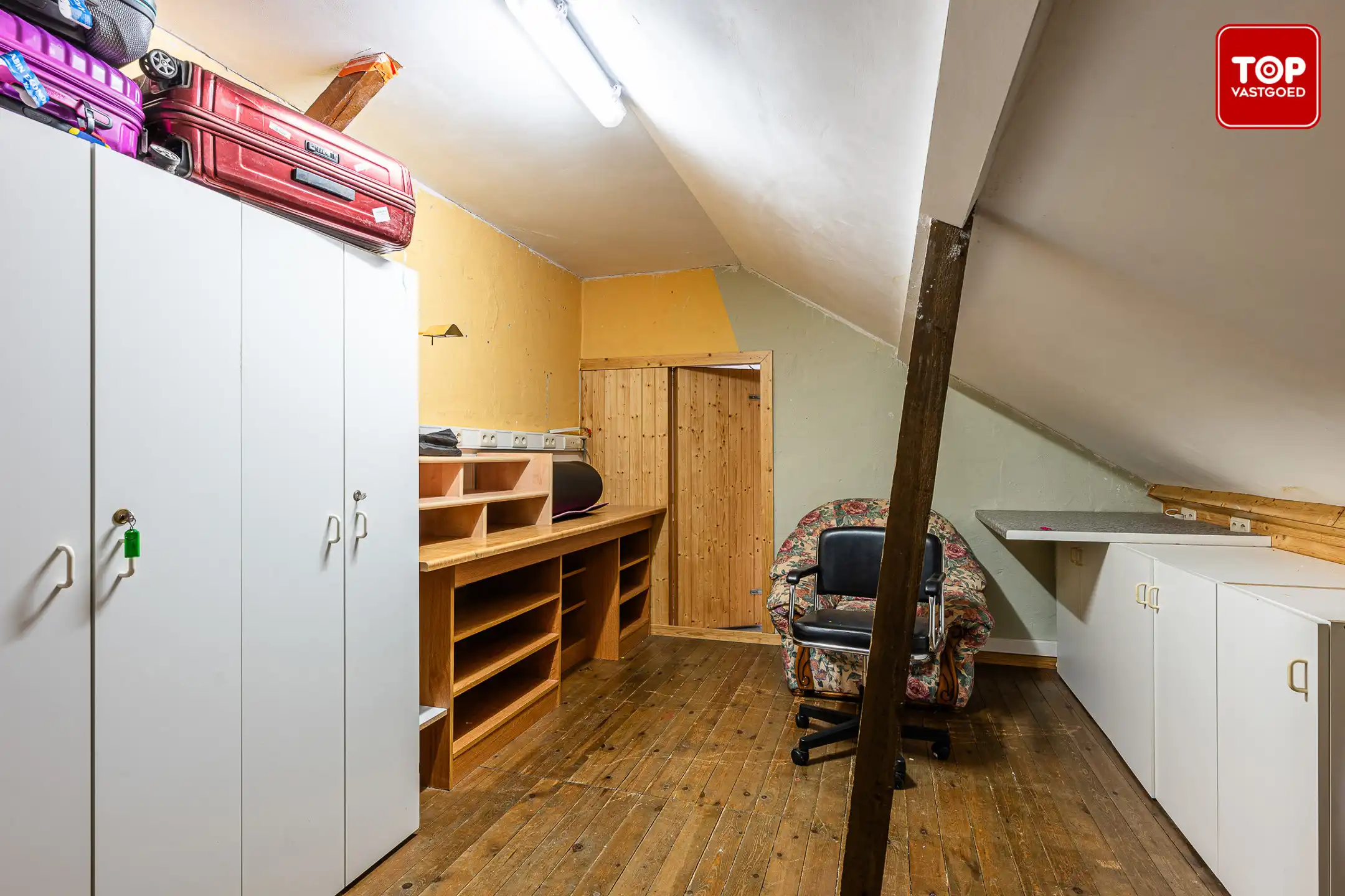 Instapklare halfopen woning in een gezinsvriendelijke buurt. foto 19