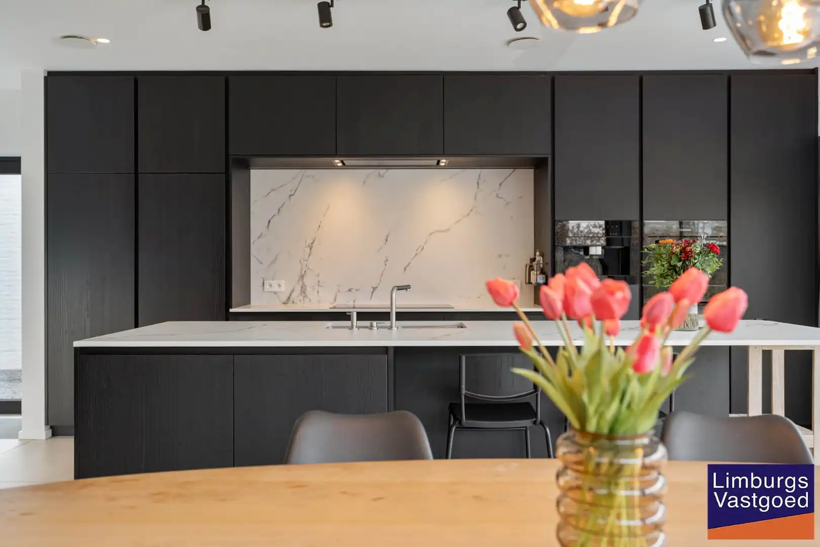 Hoogwaardig afgewerkte gezinswoning, 4 slpk, op 48a23ca, nabij centrum foto 5