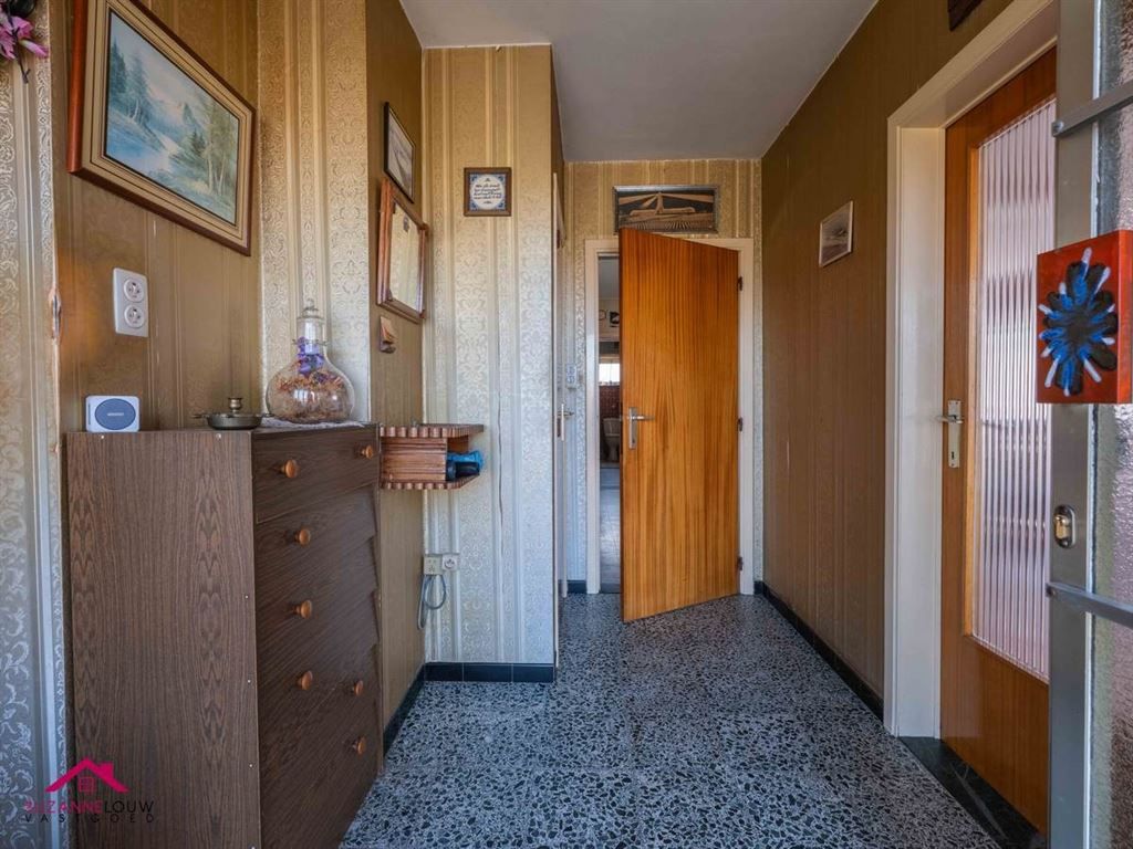 Vrijstaande woning, te renoveren naar eigen smaak en wensen foto 14