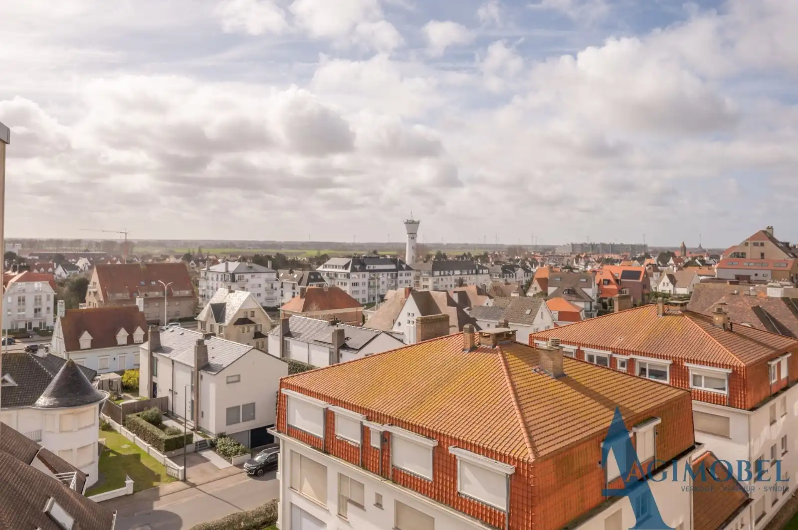 Instapklaar appartement met 3 slaapkamers op toplocatie in Duinbergen, vlakbij de Zeedijk. foto 14