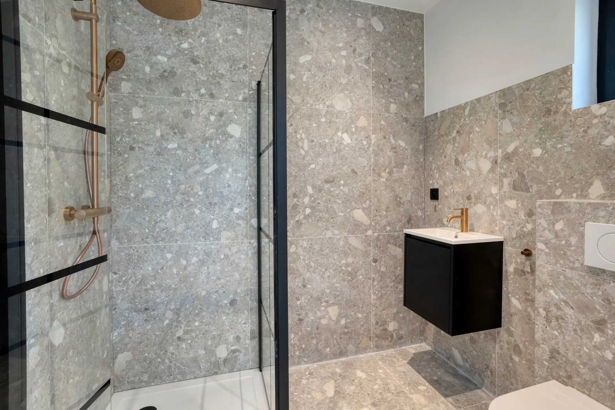 Riante villa met bijgebouw en aangrenzende bouwgrond op uniek perceel  foto 32