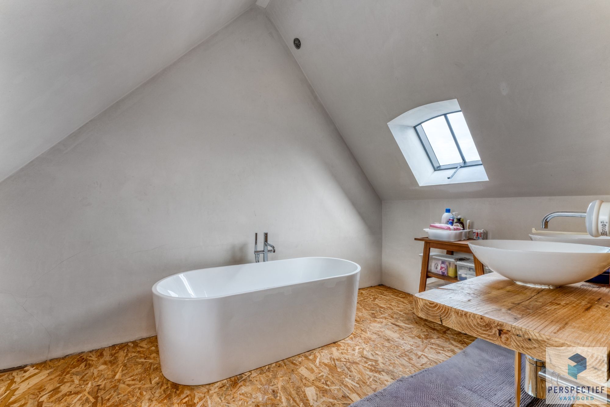 VERDER AF TE WERKEN WONING met PRAKTIJKRUIMTE,  4 SLPKS en TUIN foto 17