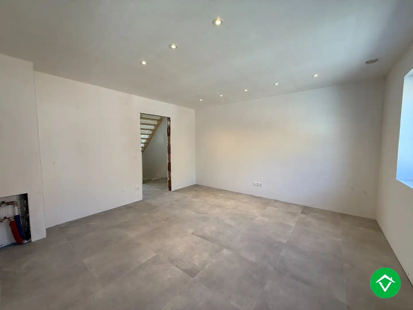 Centraal gelegen nieuwbouwwoning met 3 slaapkamers, tuin en overdekte autostaanplaats foto 11