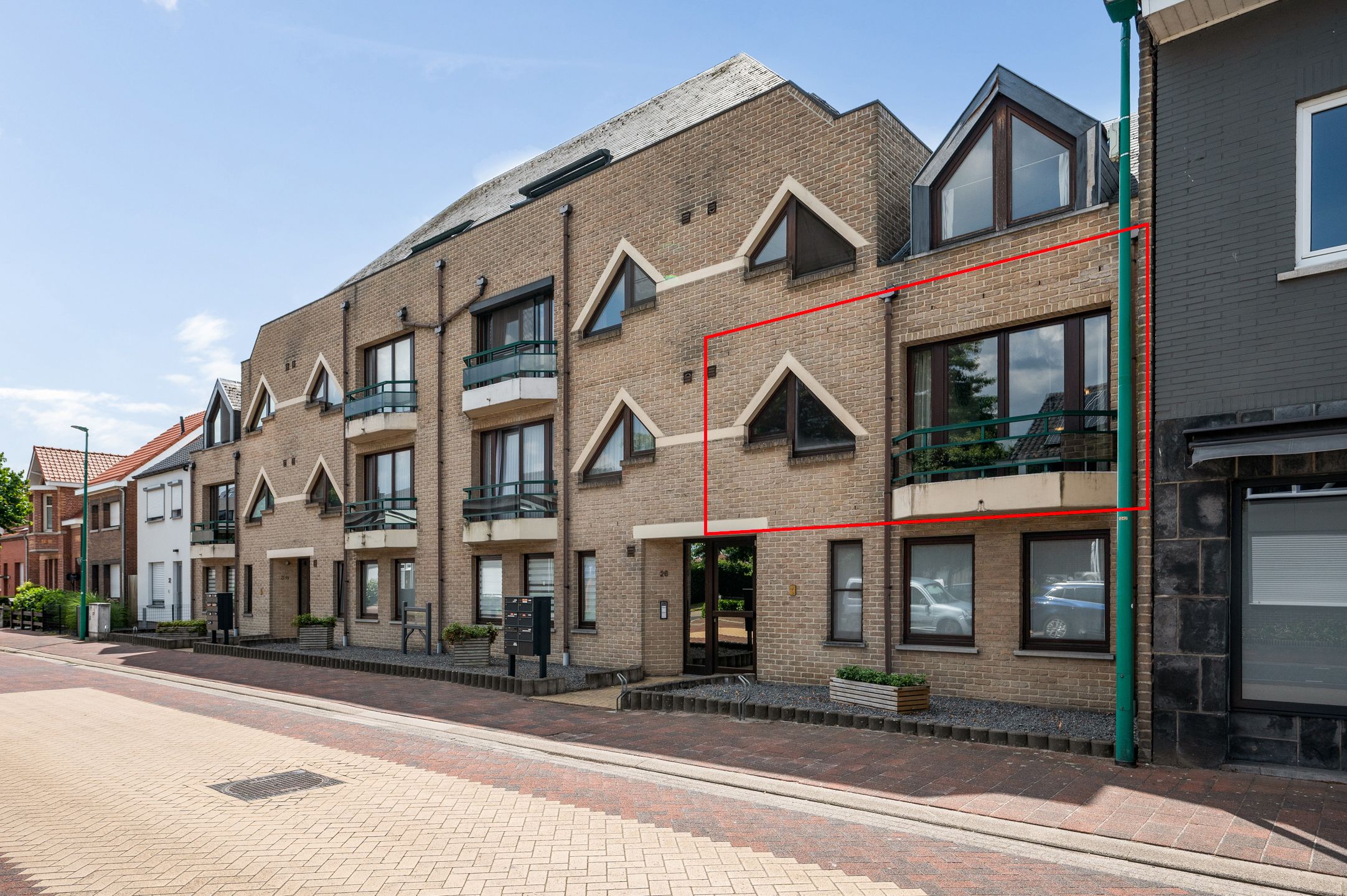 Centraal gelegen 2 slpk app met garagebox te Vosselaar. foto 15