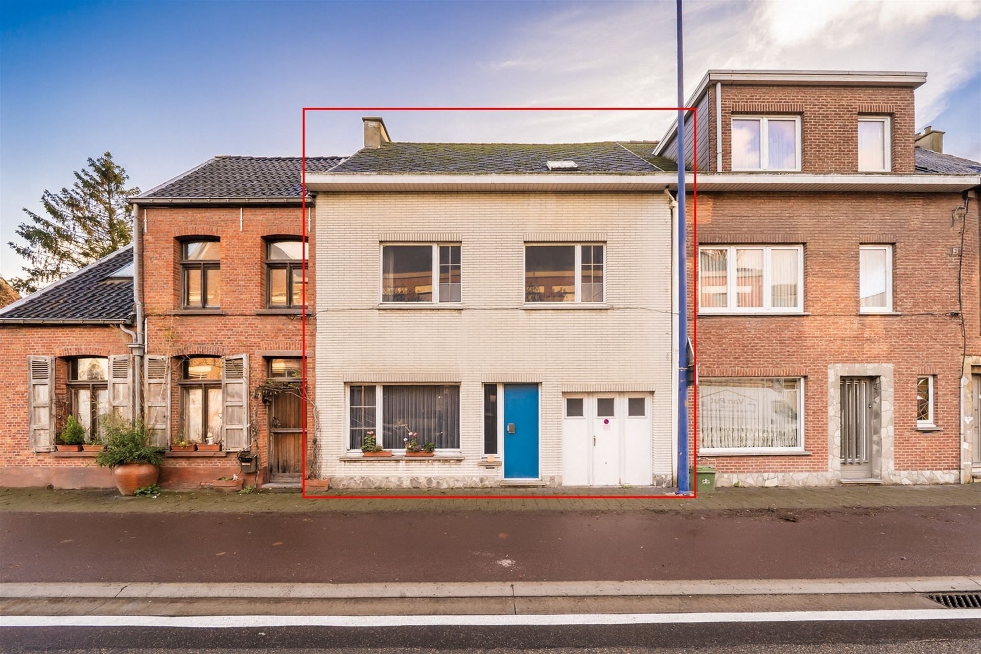 Te renoveren woning met 4 slpks en tuin. foto 24