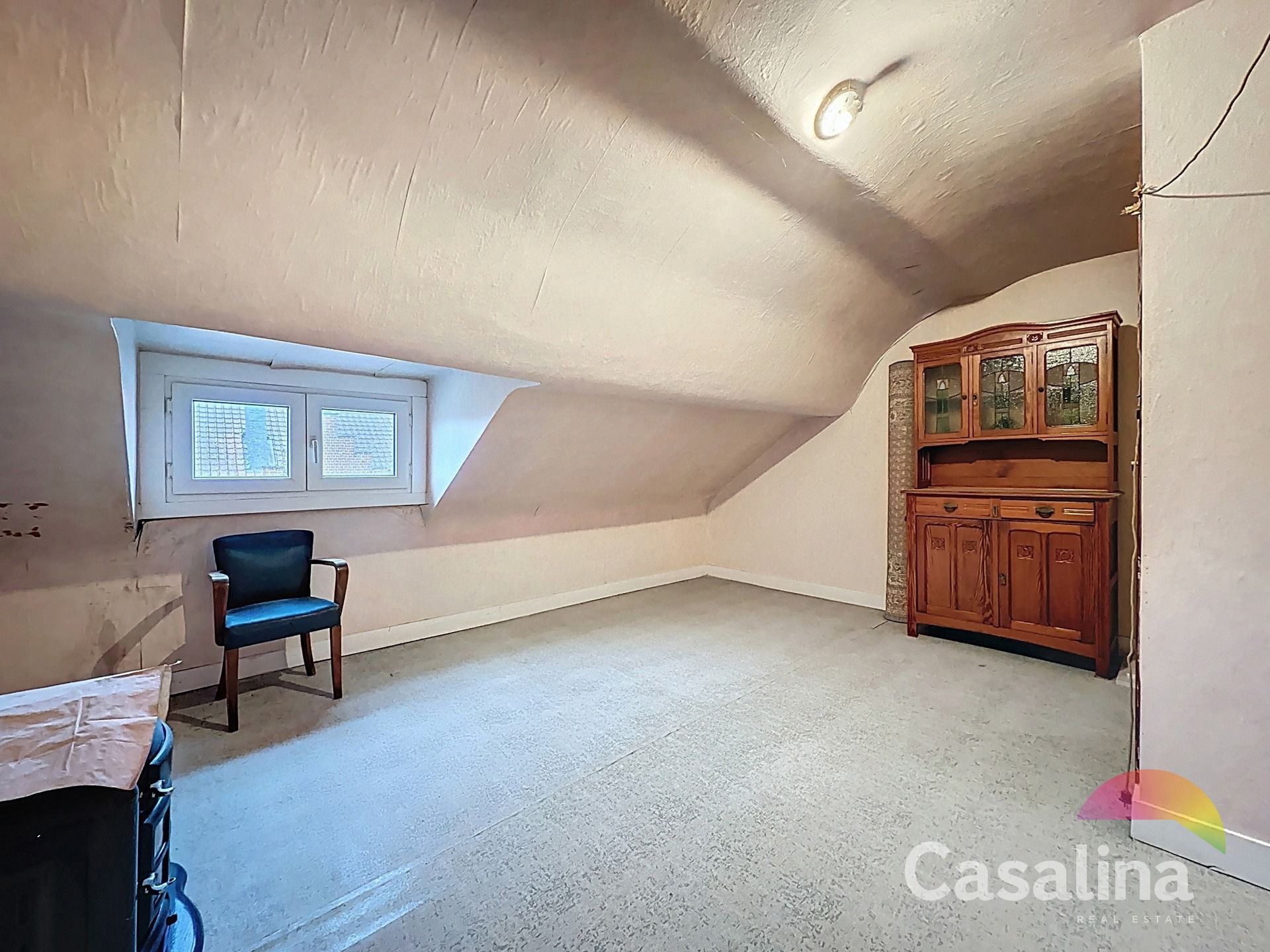 Te renoveren woning met echt potentieel foto 14