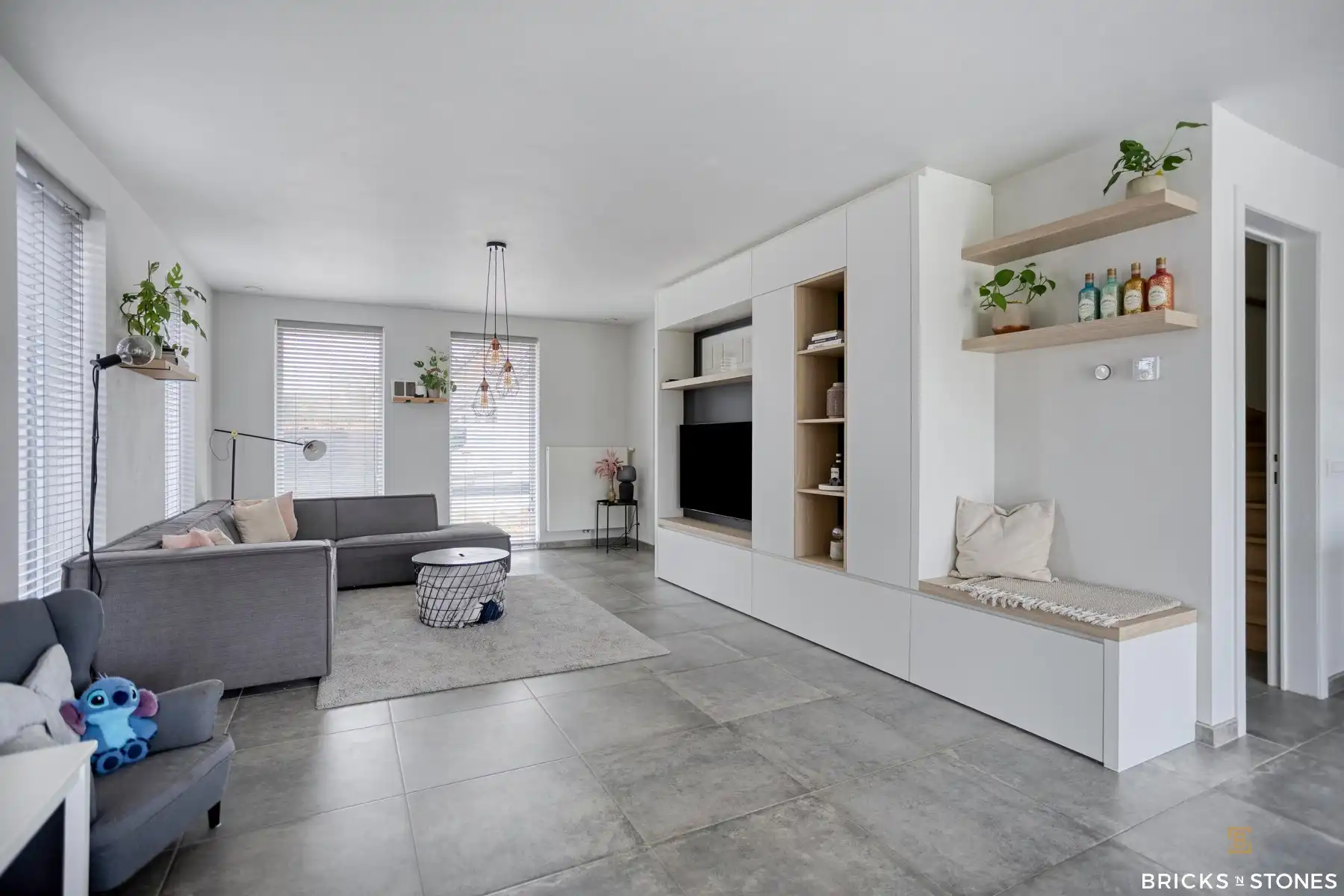 Recente HOB met 4 slaapkamers en tuin foto 2