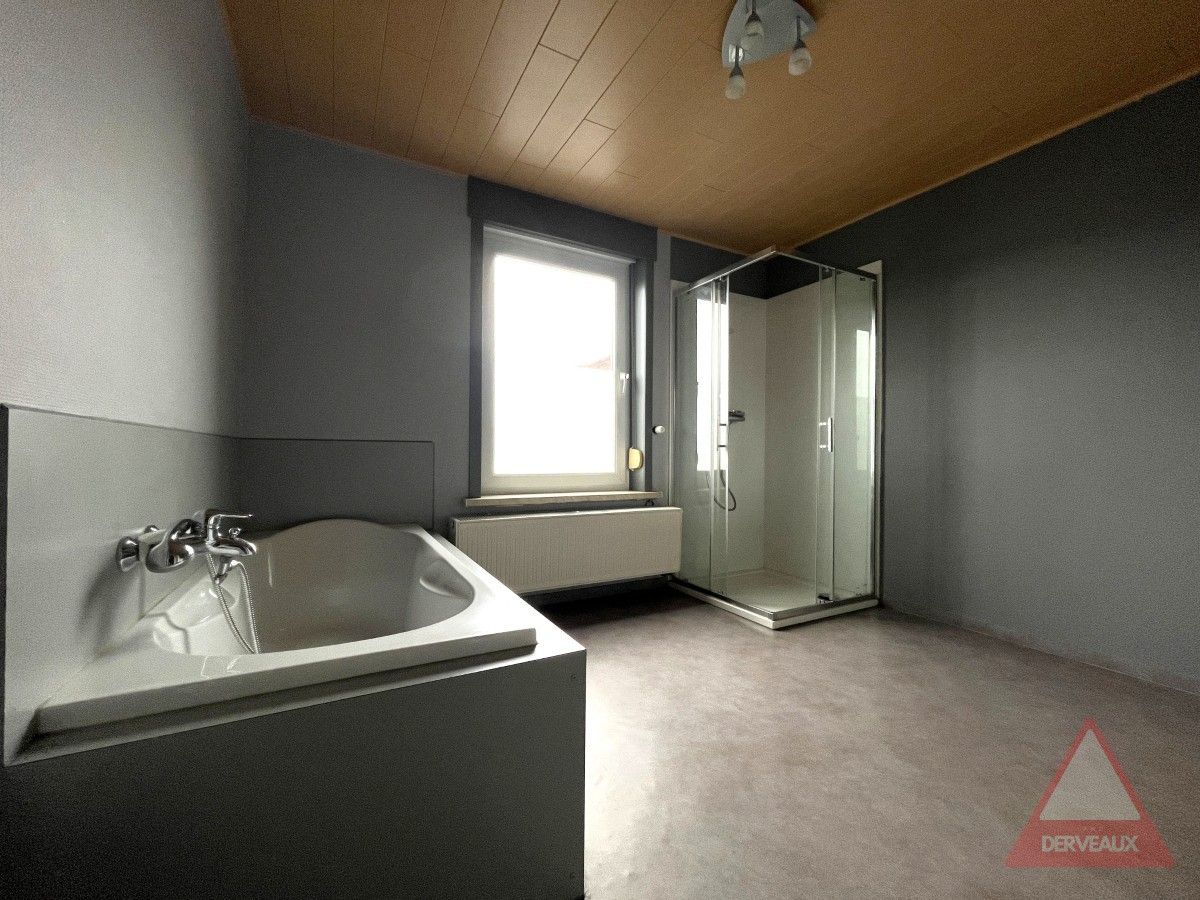 Beselare - Investeringspand met kantoorruimte en 2 verhuurde appartementen foto 18
