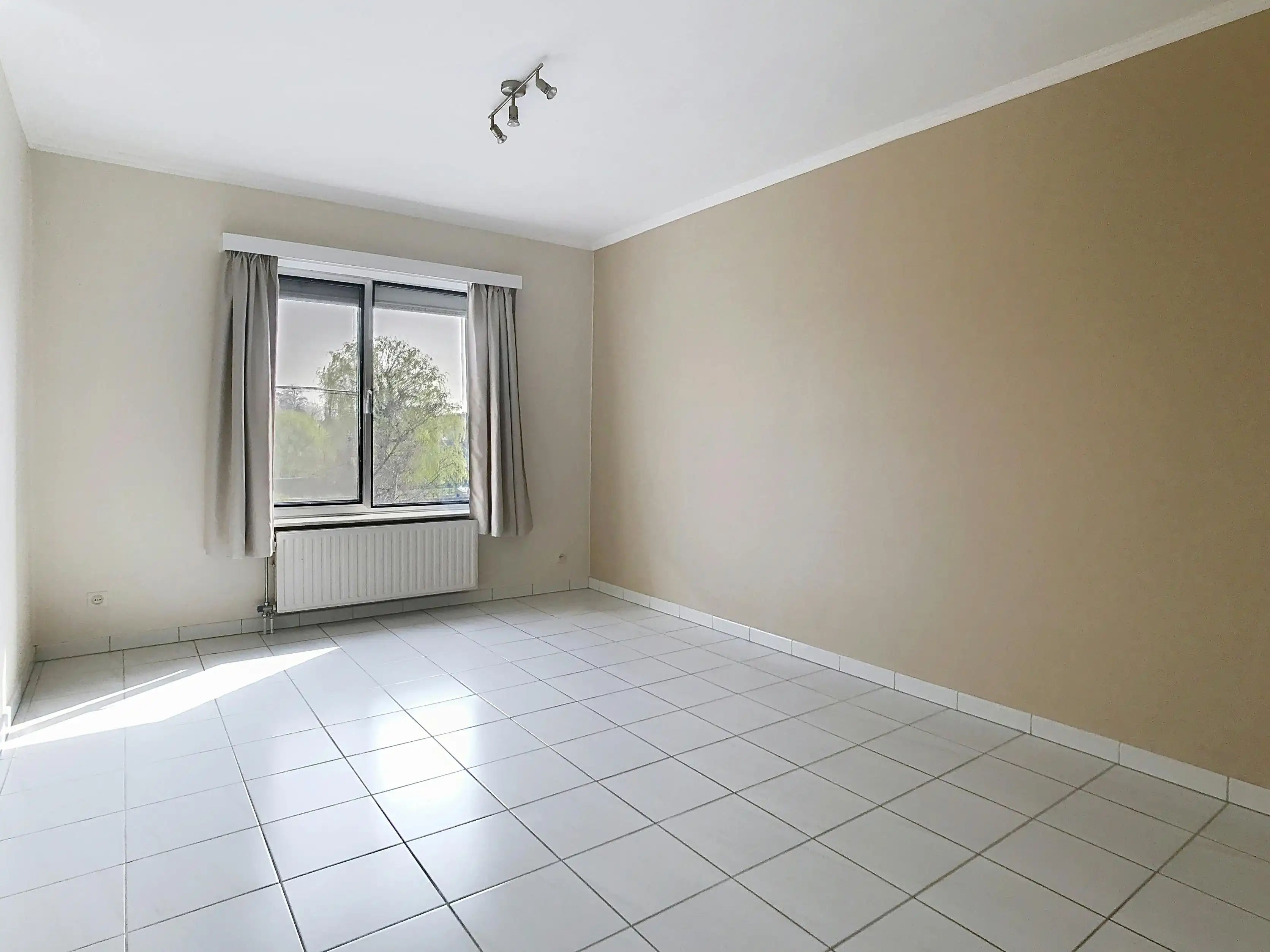 Instapklaar appartement met 2 slaapkamers en terras. foto 6