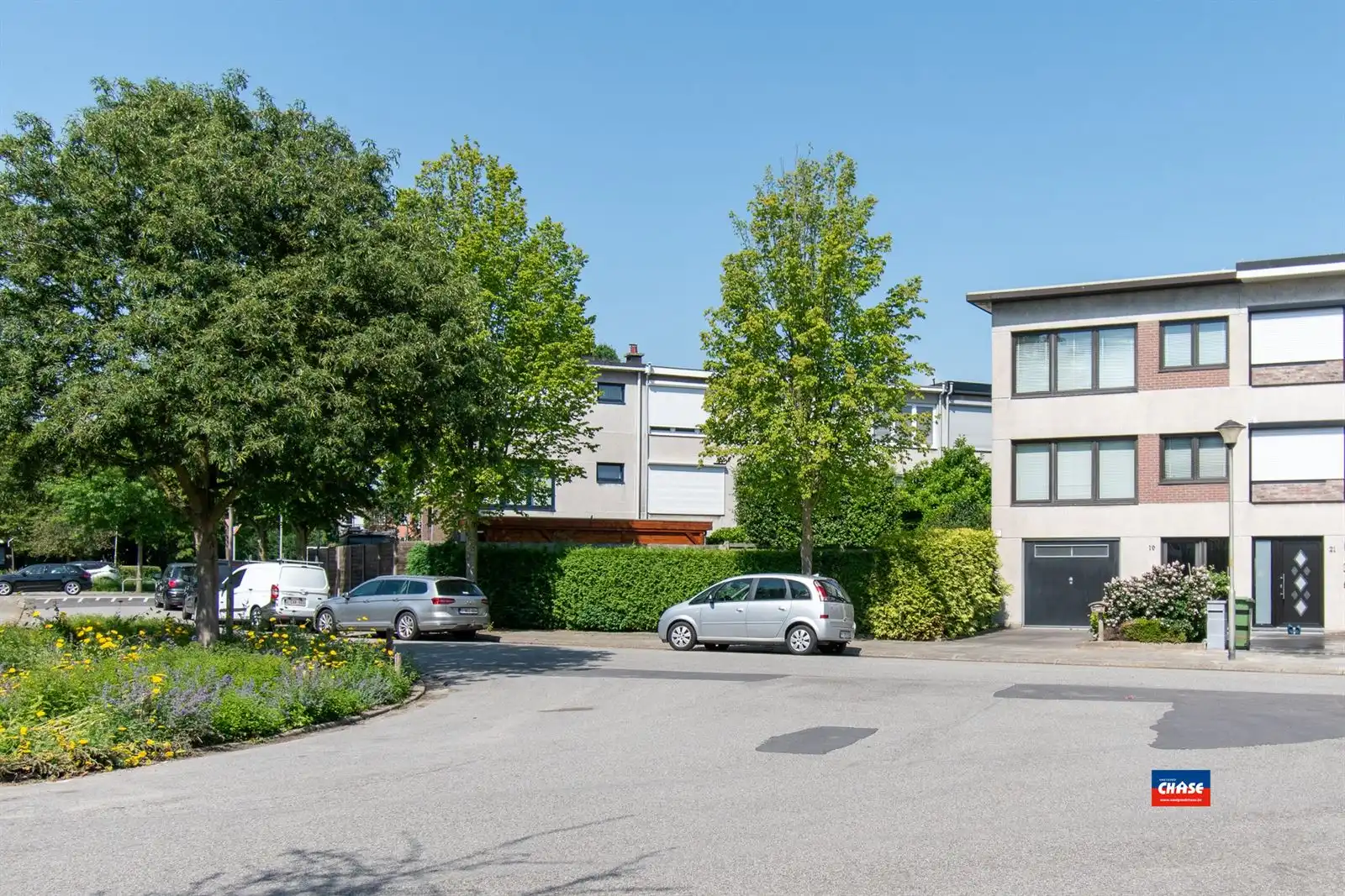 HOB Bel-étage met 3 slaapkamers, garage en tuin foto 23