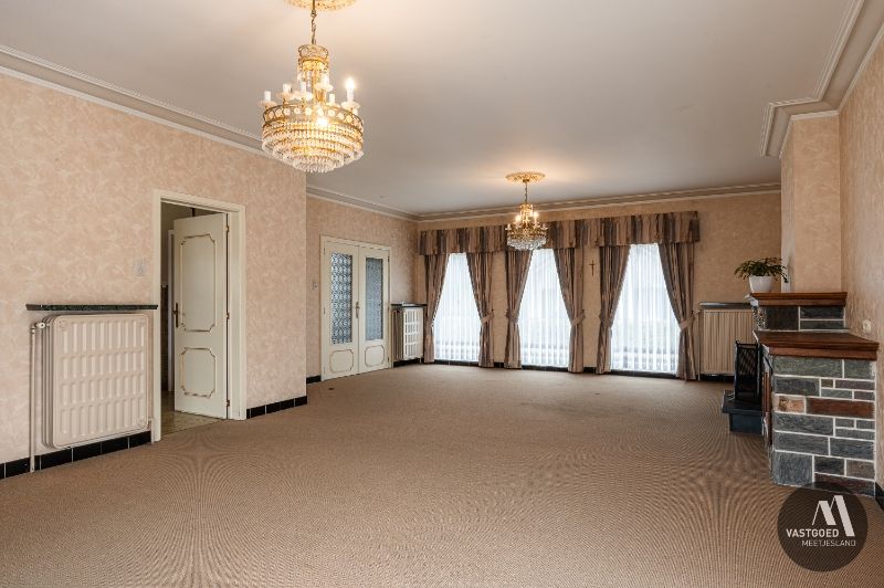 Authentiek renovatieproject boordevol potentieel op 2250m² foto 8