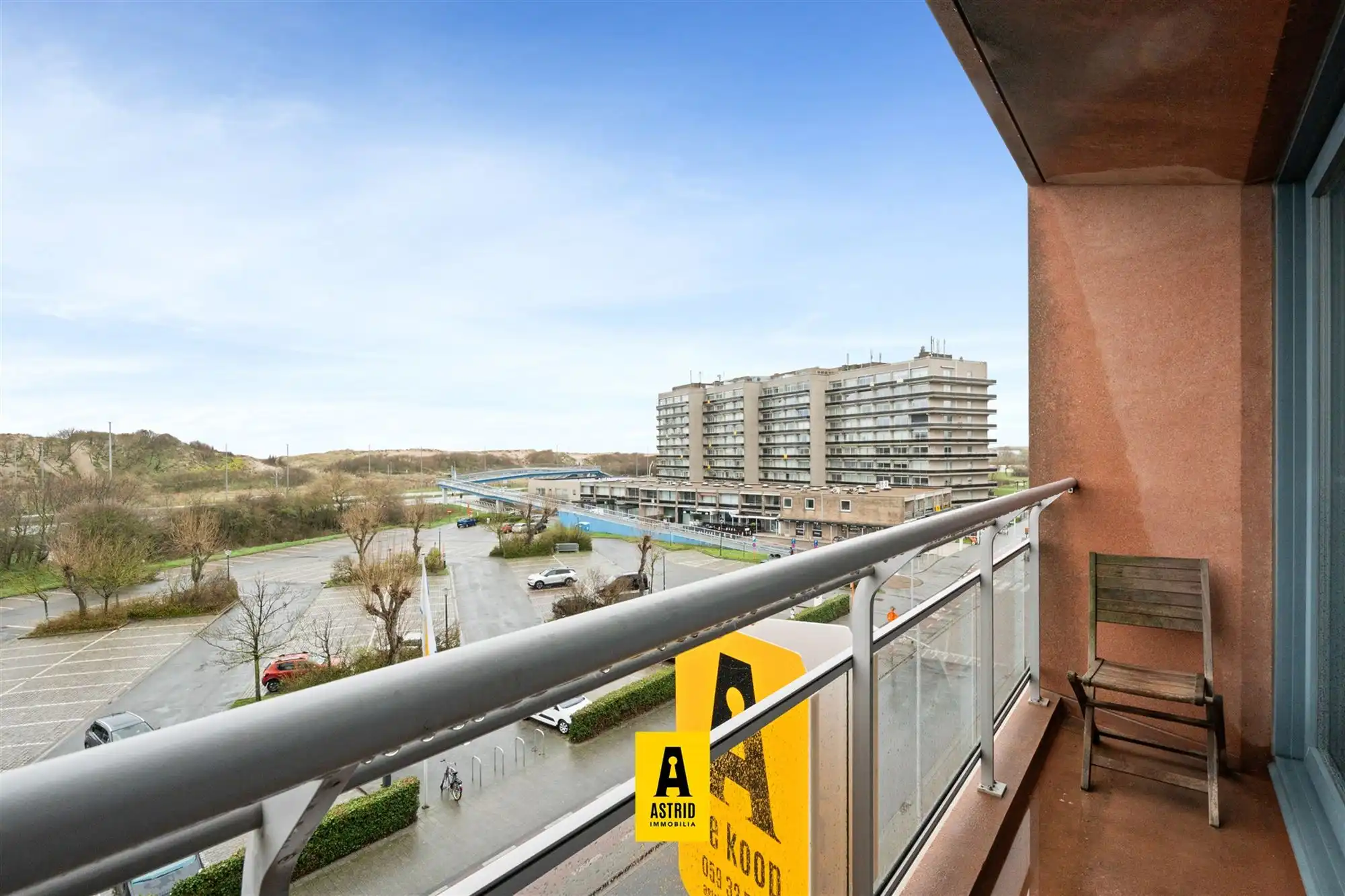 Studio met aparte slaaphoek op topligging! foto 2