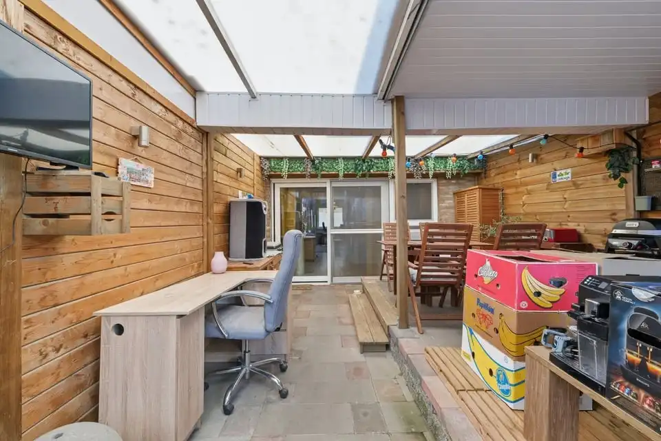 KNAPPE, ENERGIEZUINIGE GEZINSWONING MET GARAGE EN TUIN IN TONGEREN foto 11