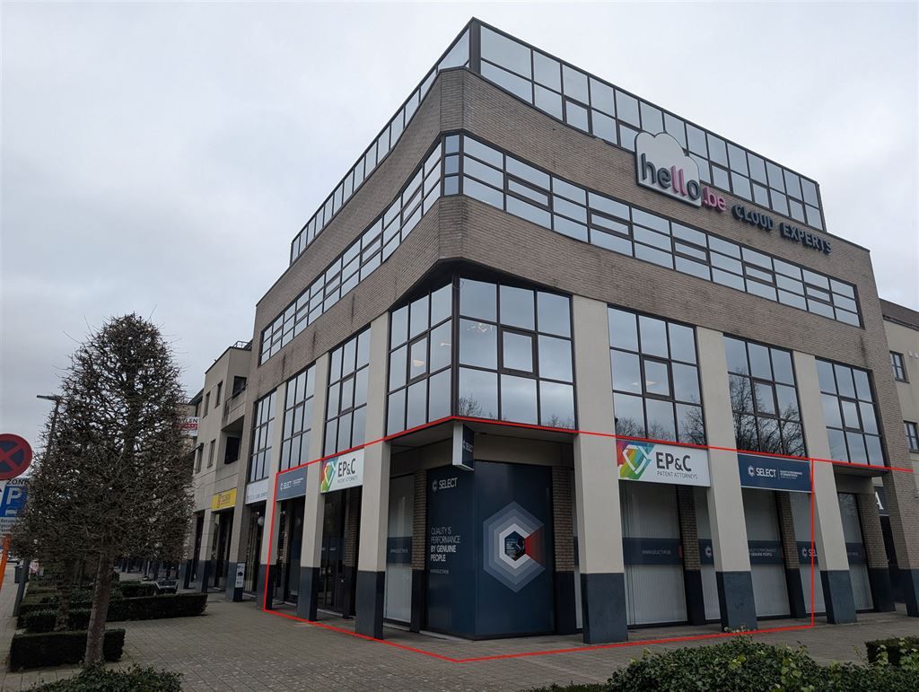 Verhuurde Kantoorruimte te Turnhout - 198m² foto {{pictureIndex}}