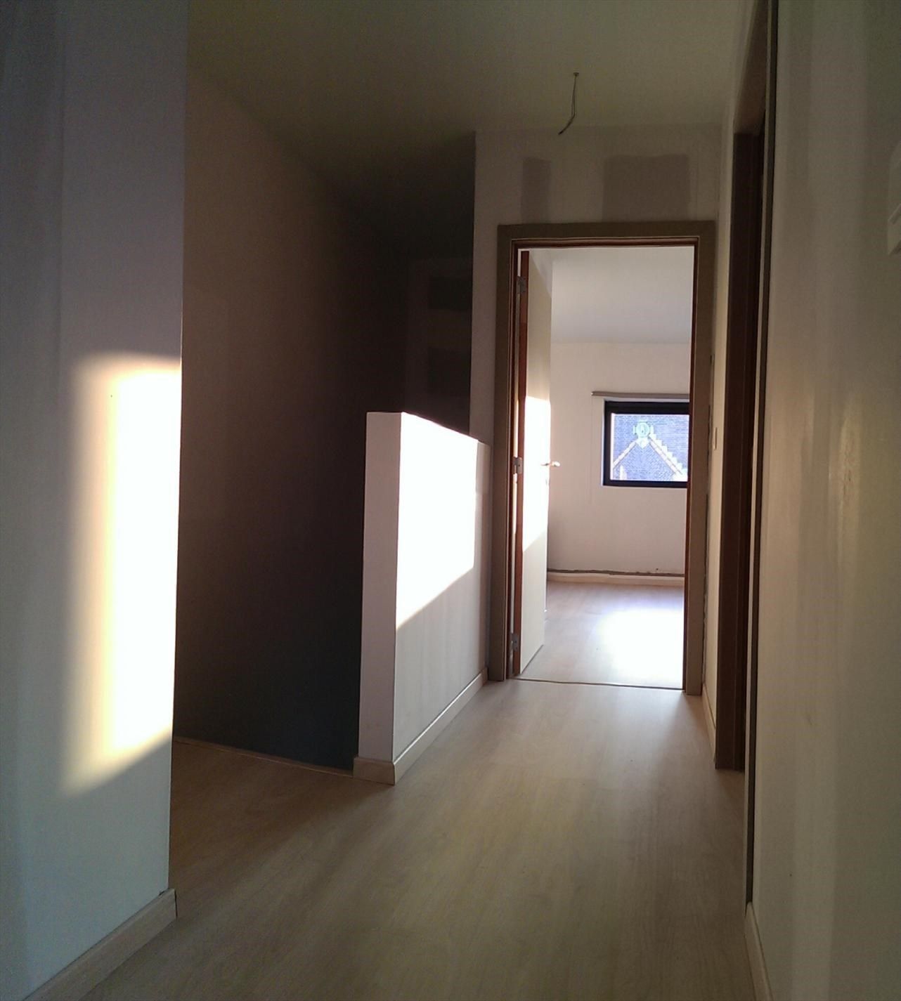 RECENT Duplex-appartement met 2 slaapkamers en terras te Hoeselt foto 12