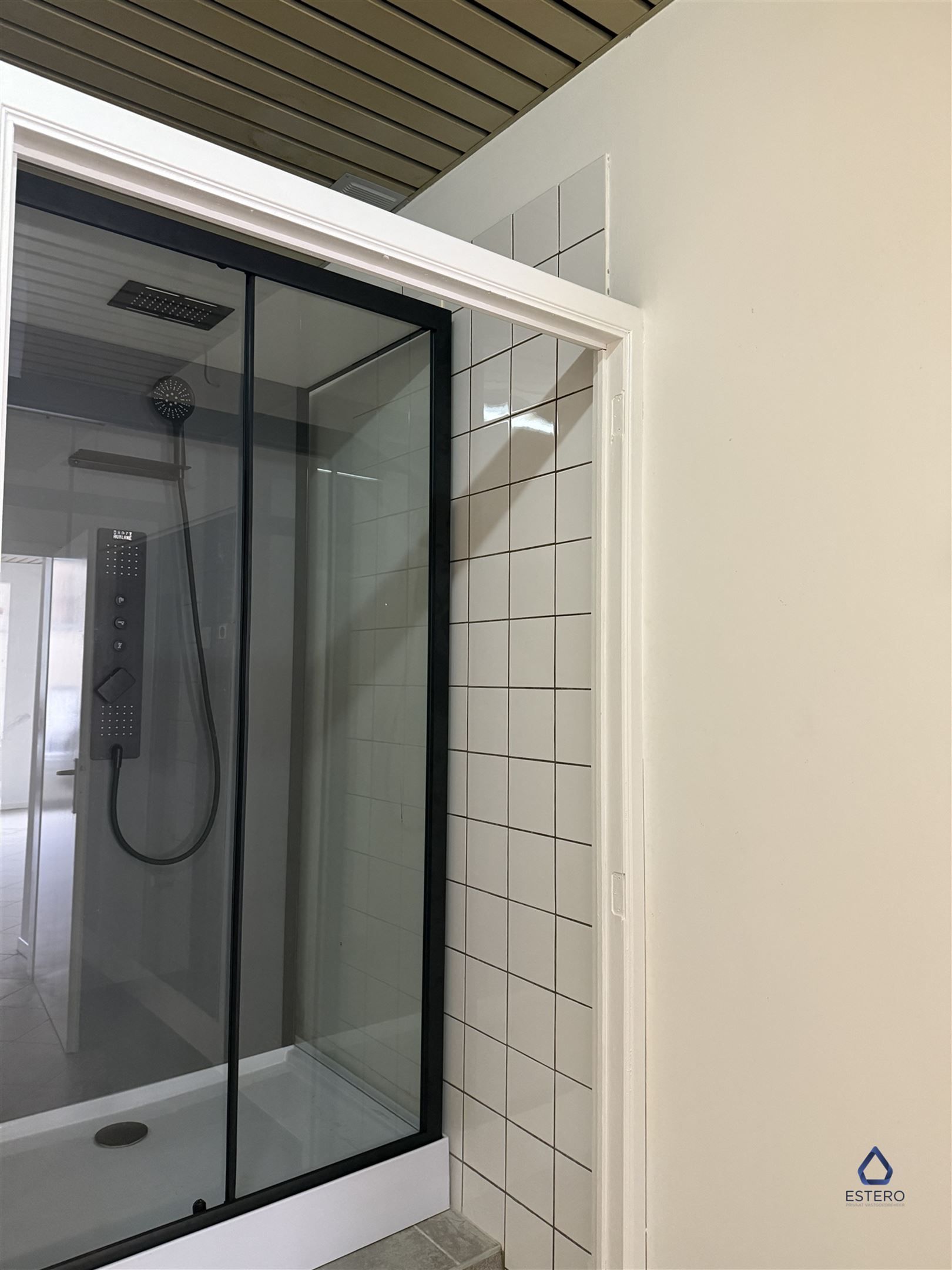 VOLLEDIG VERHUURD APPARTEMENTENCOMPLEX (26 UNITS + PARKINGS) foto 9