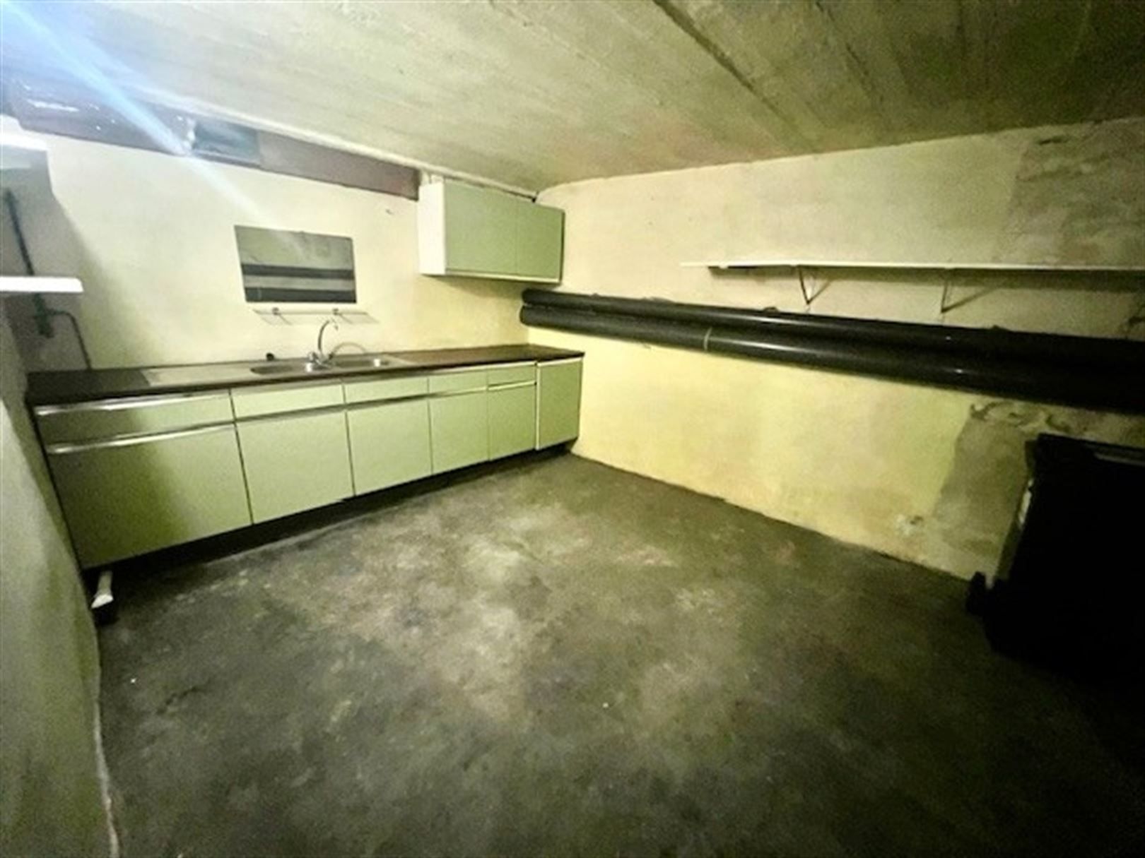 Centraal gelegen appartement met 2 slaapkmrs en autostaanplaats foto 16